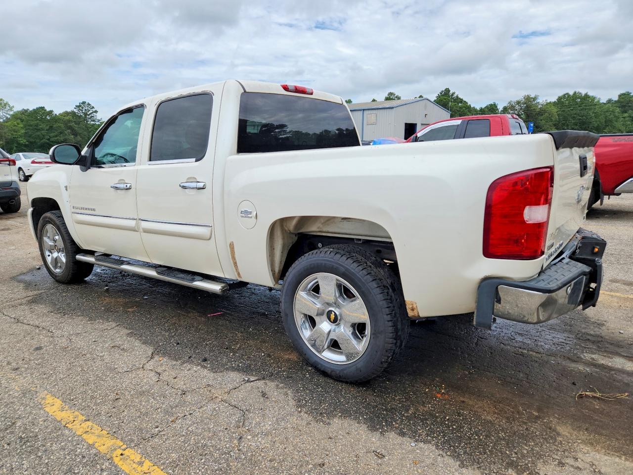 2009 Chevrolet Silverado C1500 Ltz White vin: 3GCEC33069G160029