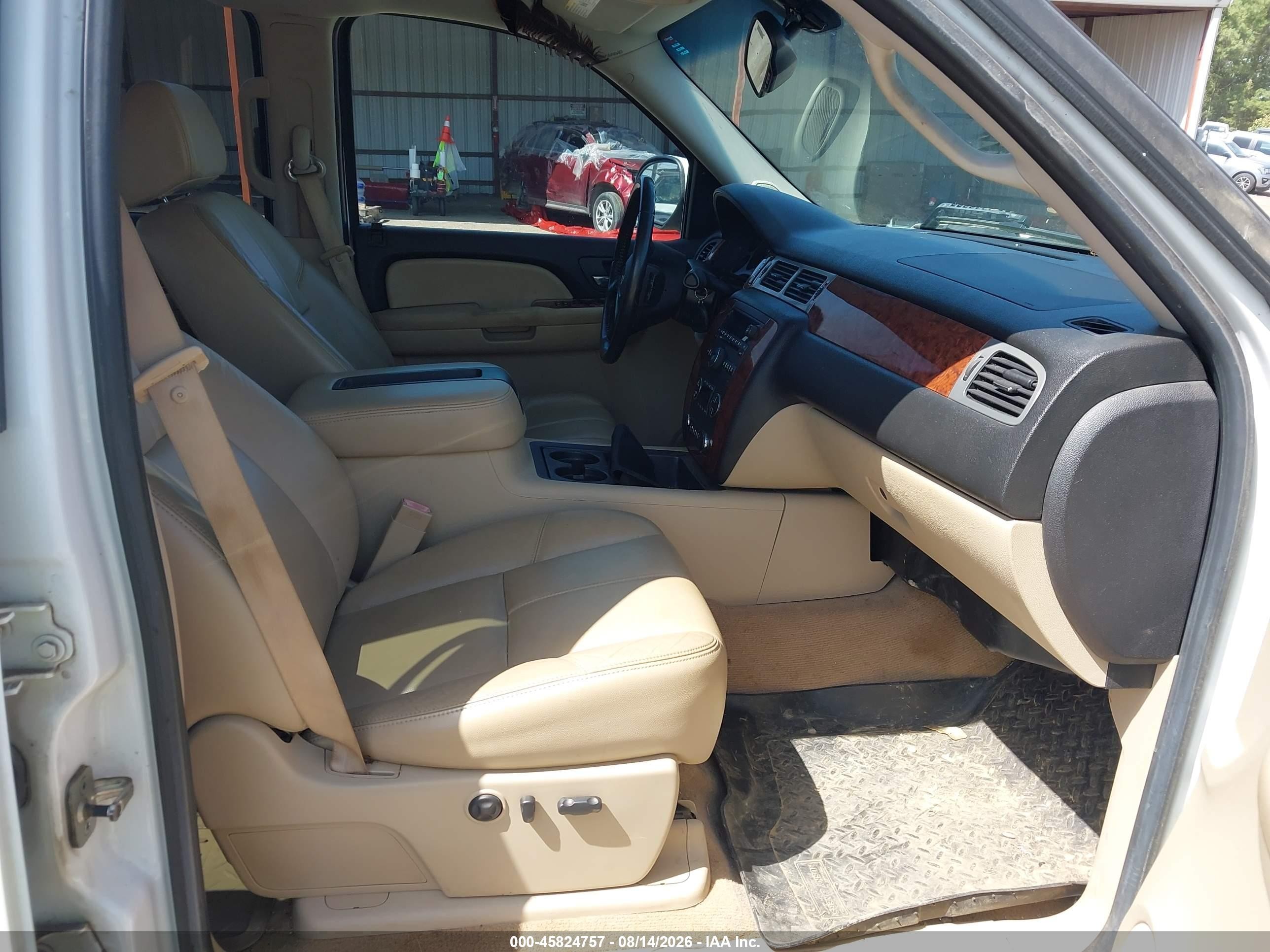 2008 Chevrolet Silverado 1500 Ltz White vin: 3GCEK13338G252053