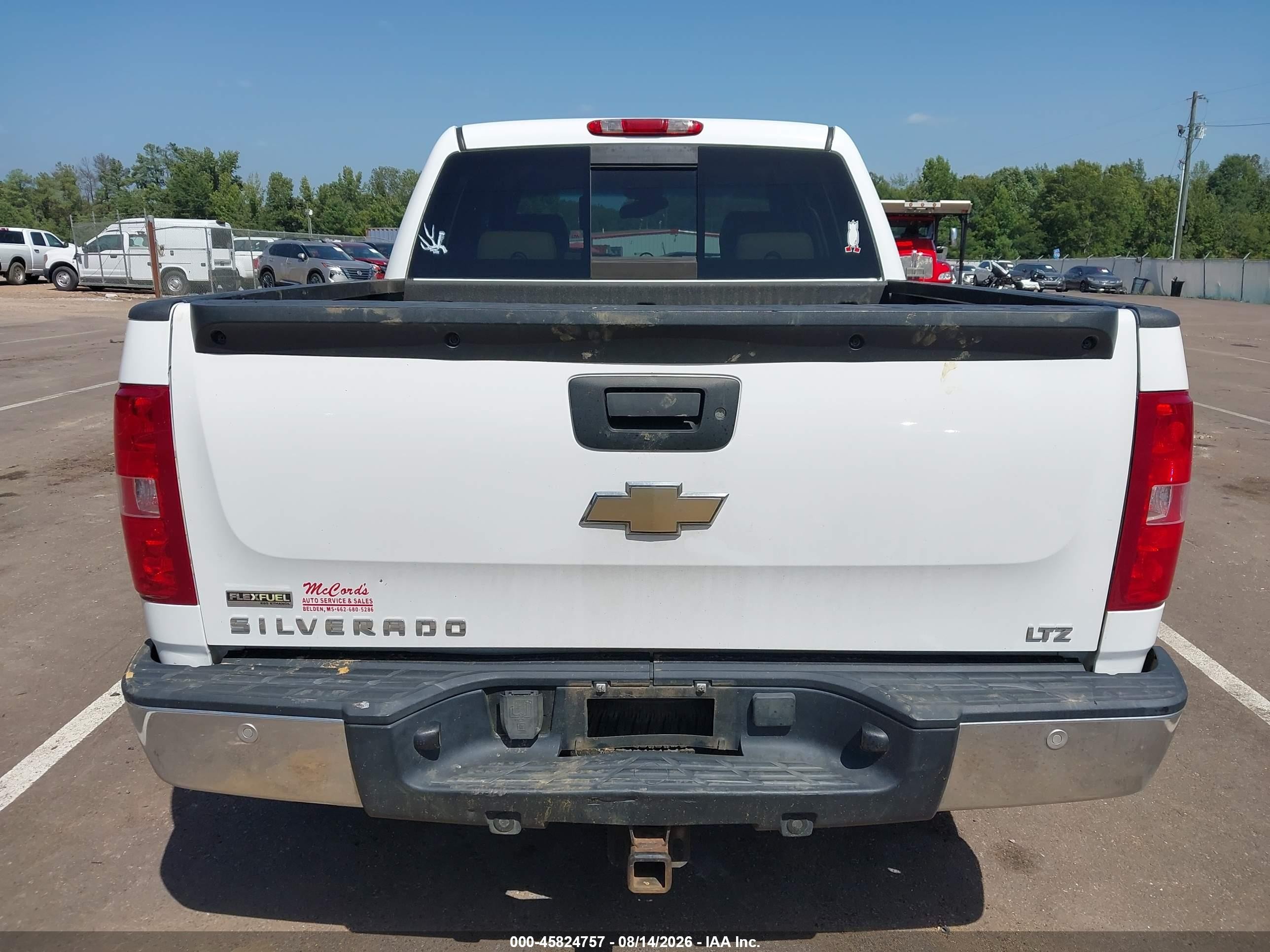 2008 Chevrolet Silverado 1500 Ltz White vin: 3GCEK13338G252053