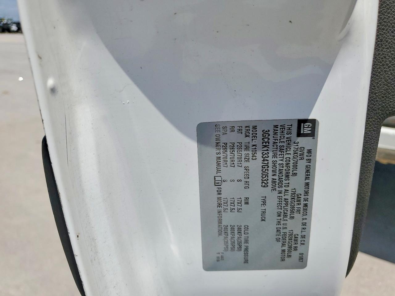 2007 Chevrolet Silverado K1500 Crew Cab White vin: 3GCEK13347G505329