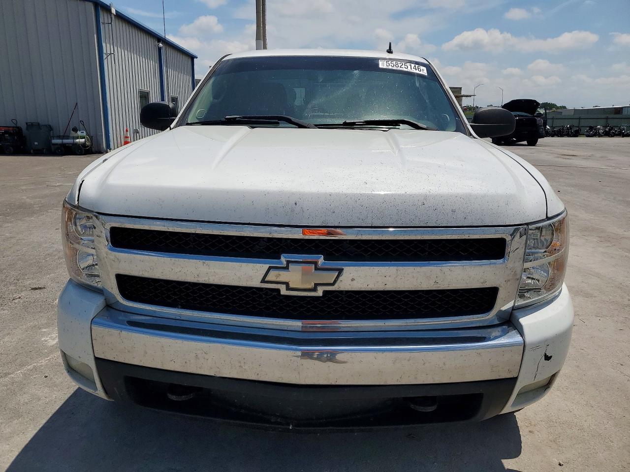 2007 Chevrolet Silverado K1500 Crew Cab White vin: 3GCEK13347G505329