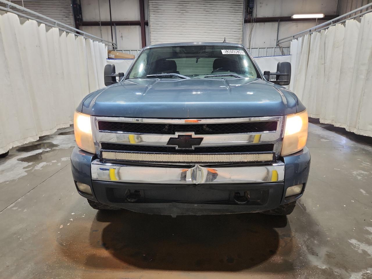 2008 Chevrolet Silverado K1500 Blue vin: 3GCEK13348G258931 Damage: Left Head Lamp, Faded, Repair Required