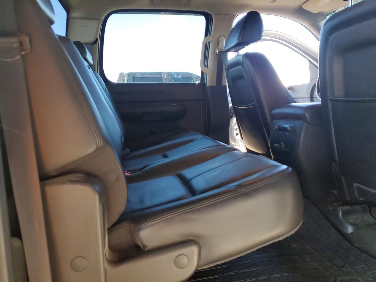 2007 Chevrolet Silverado K1500 Crew Cab Gray vin: 3GCEK13377G525610