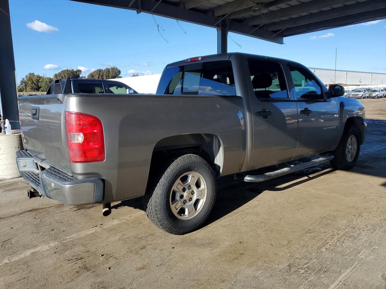 2007 Chevrolet Silverado K1500 Crew Cab Gray vin: 3GCEK13377G525610