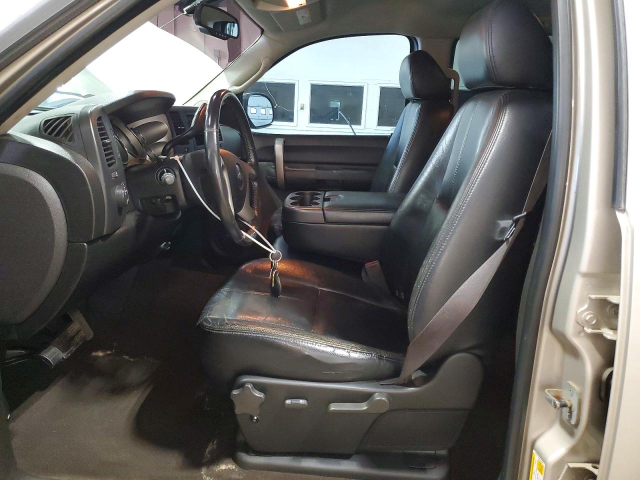 2008 Chevrolet Silverado K1500 Silver vin: 3GCEK13398G245706