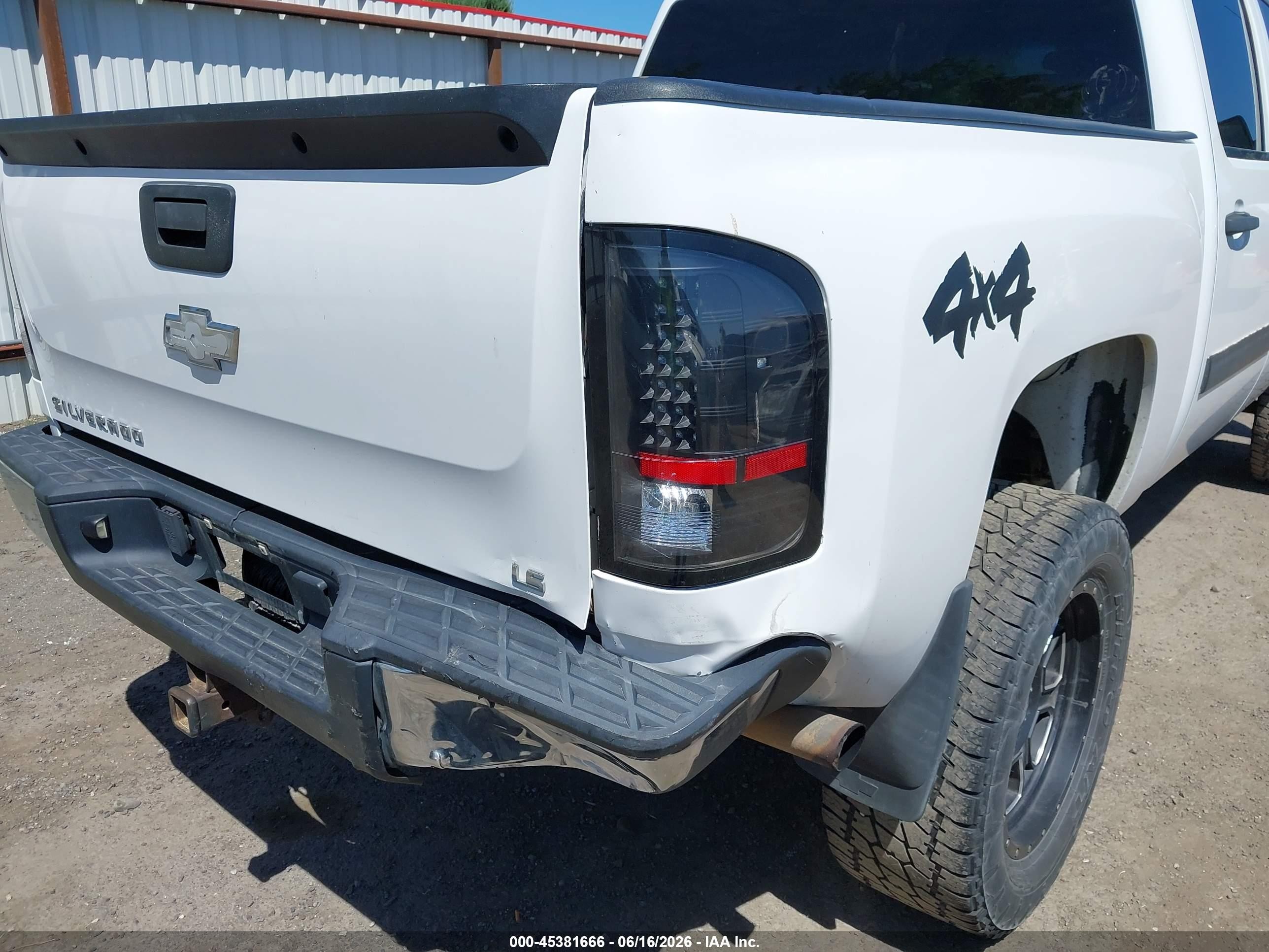 2009 Chevrolet Silverado 1500 Ls White vin: 3GCEK13C19G124573