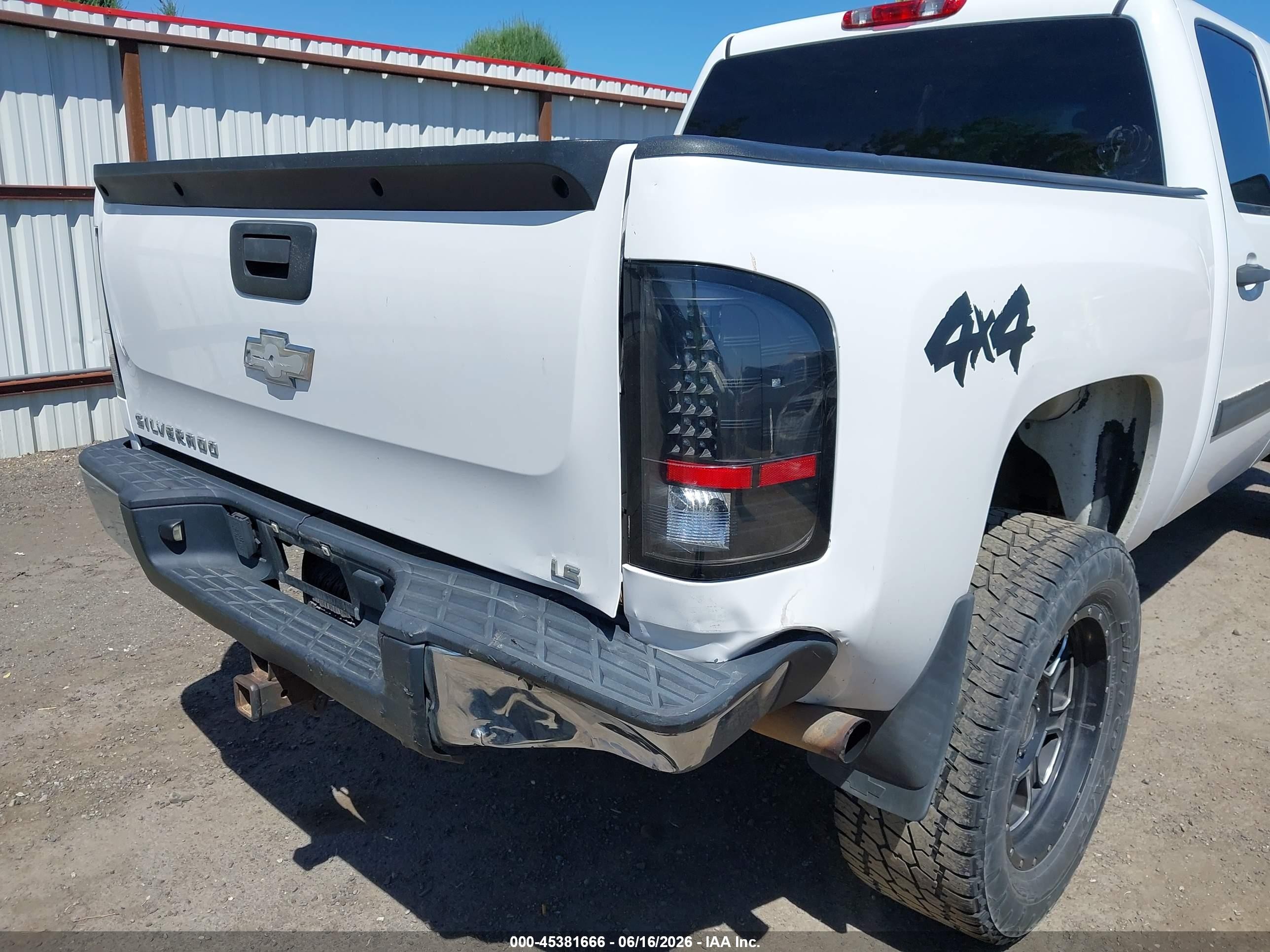 2009 Chevrolet Silverado 1500 Ls White vin: 3GCEK13C19G124573