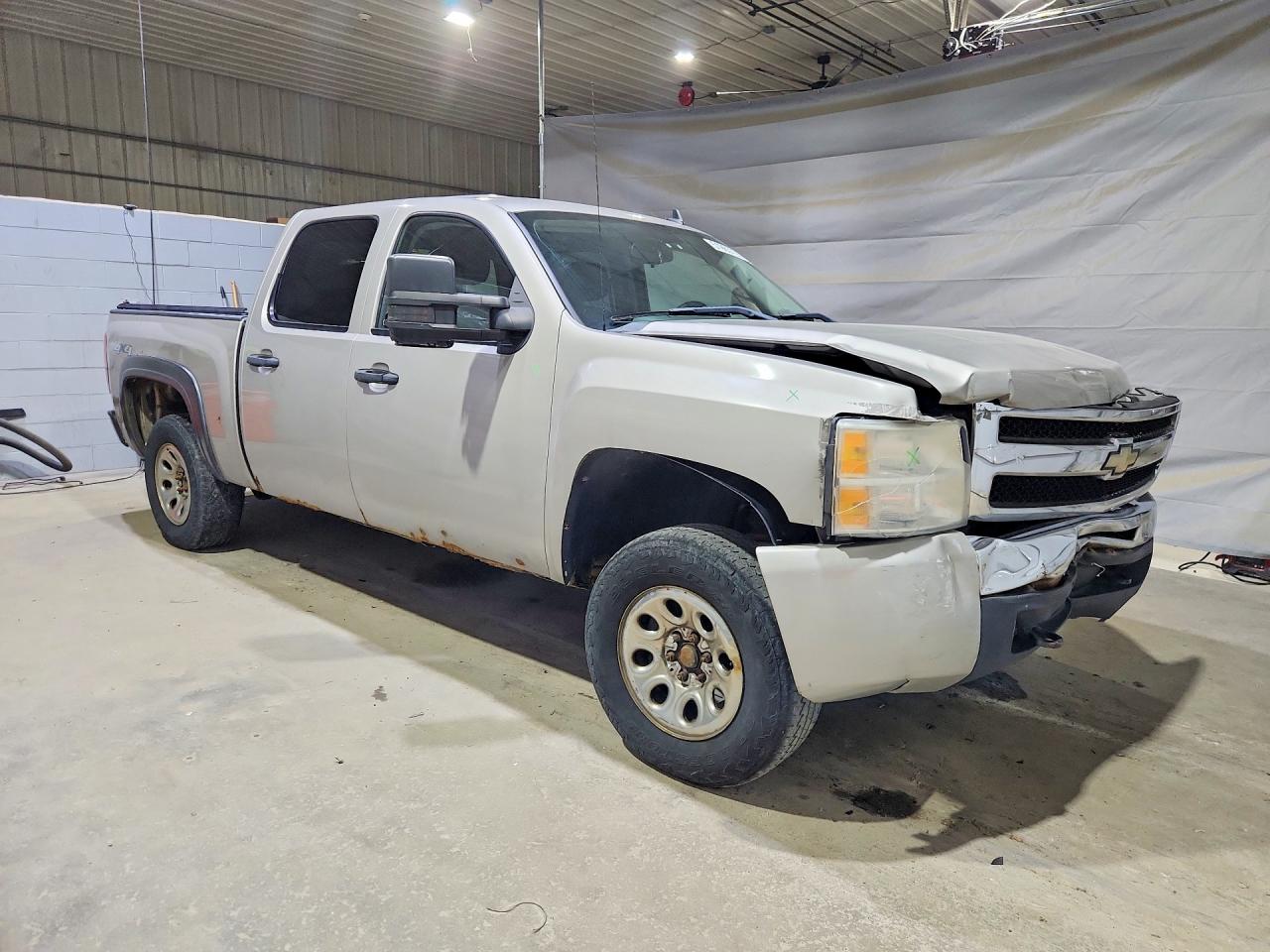 2009 Chevrolet Silverado K1500 Серебряный vin: 3GCEK13C19G176608