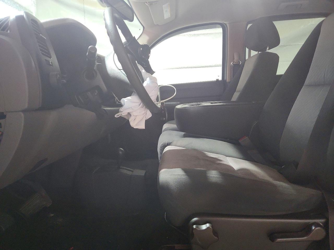 2009 Chev 1500 Silverado Red vin: 3GCEK13C29G177623