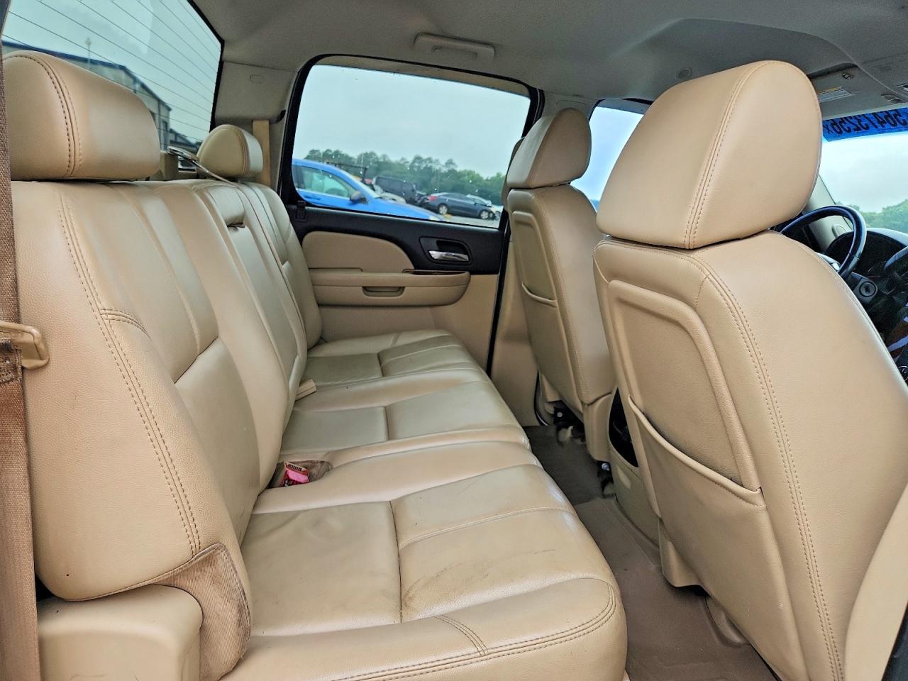 2008 Chevrolet Silverado K1500 White vin: 3GCEK13J18G225139