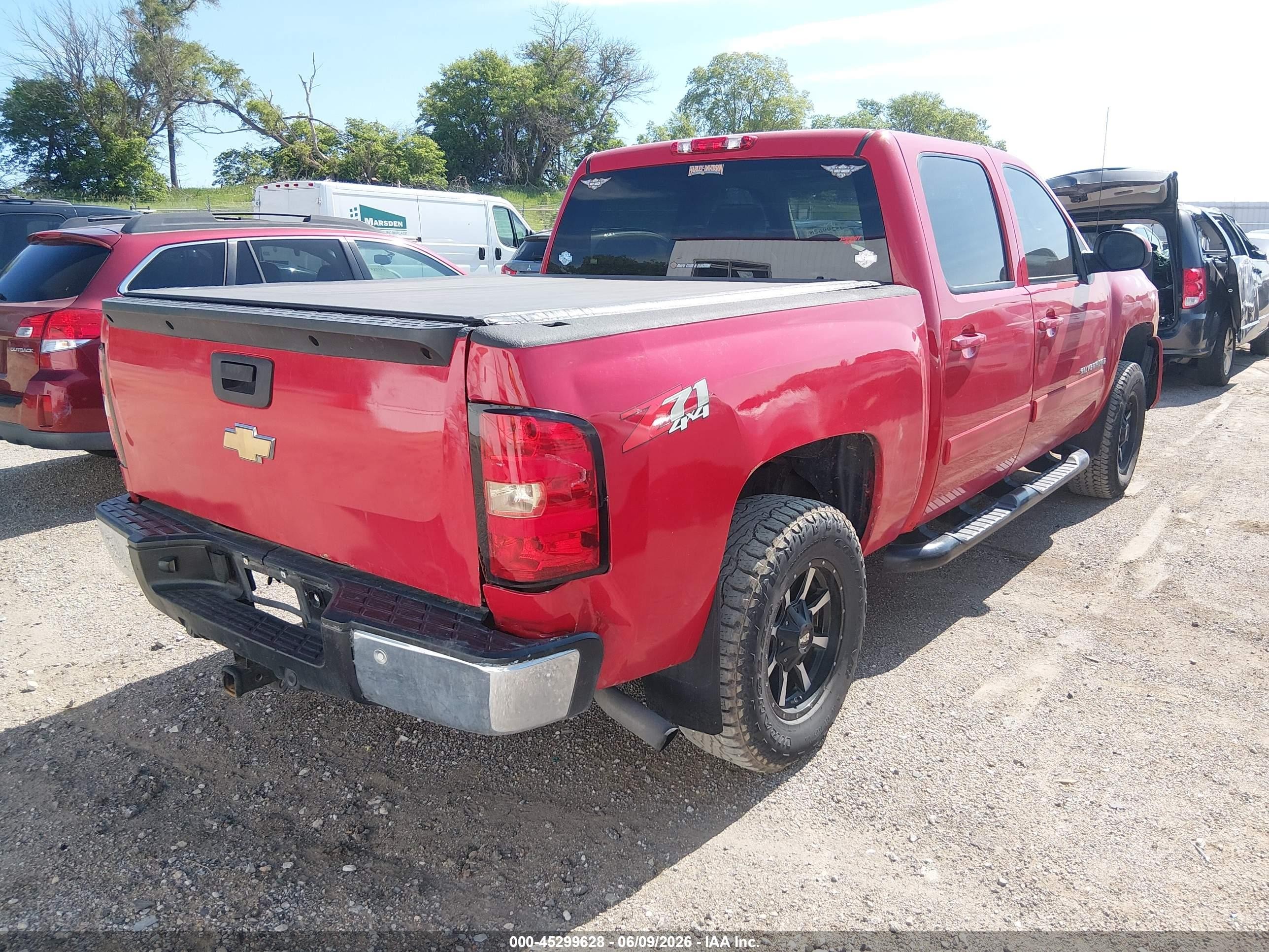 2007 Chevrolet Silverado 1500 Ltz Red vin: 3GCEK13M07G511136