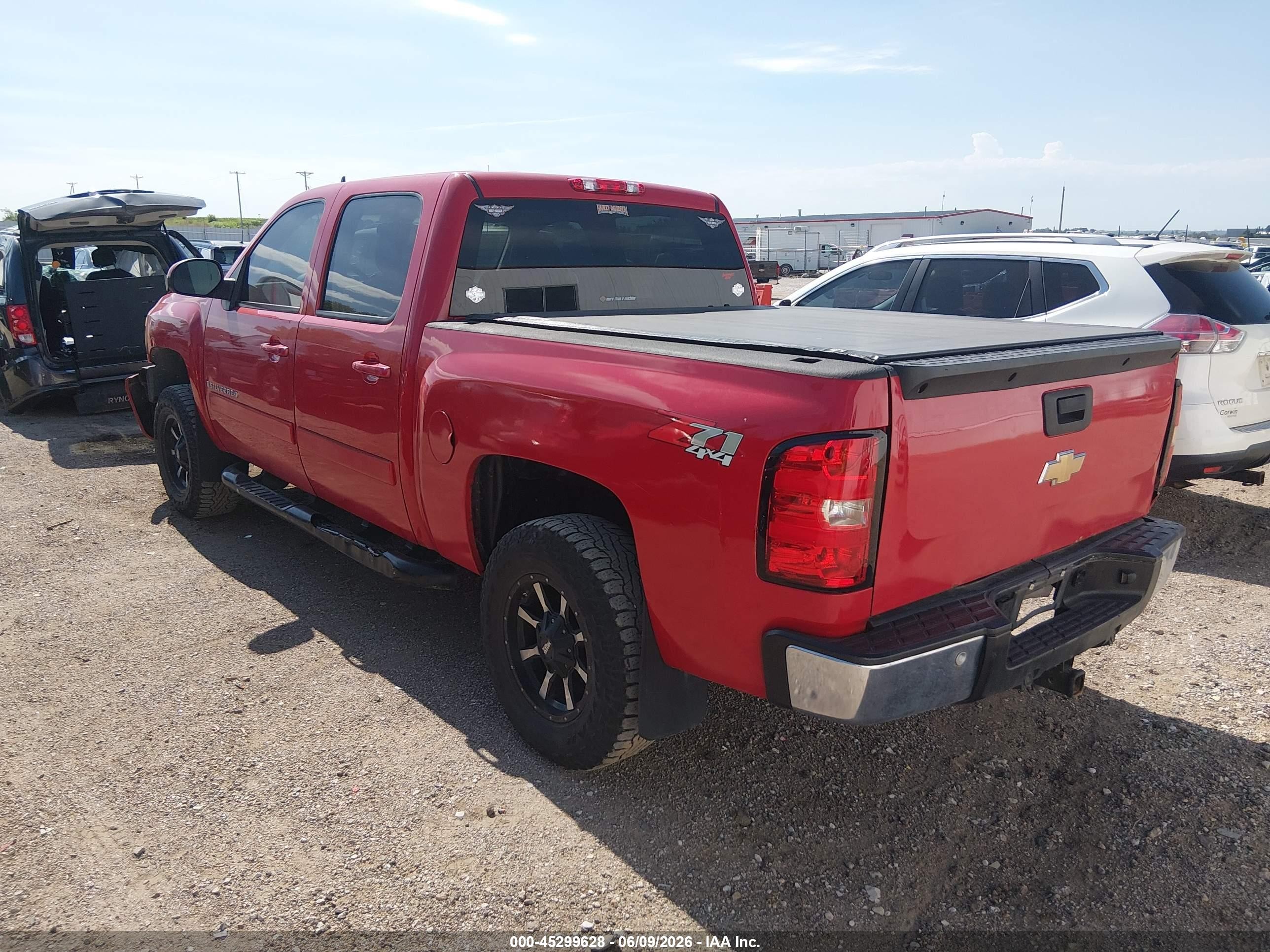 2007 Chevrolet Silverado 1500 Ltz Red vin: 3GCEK13M07G511136
