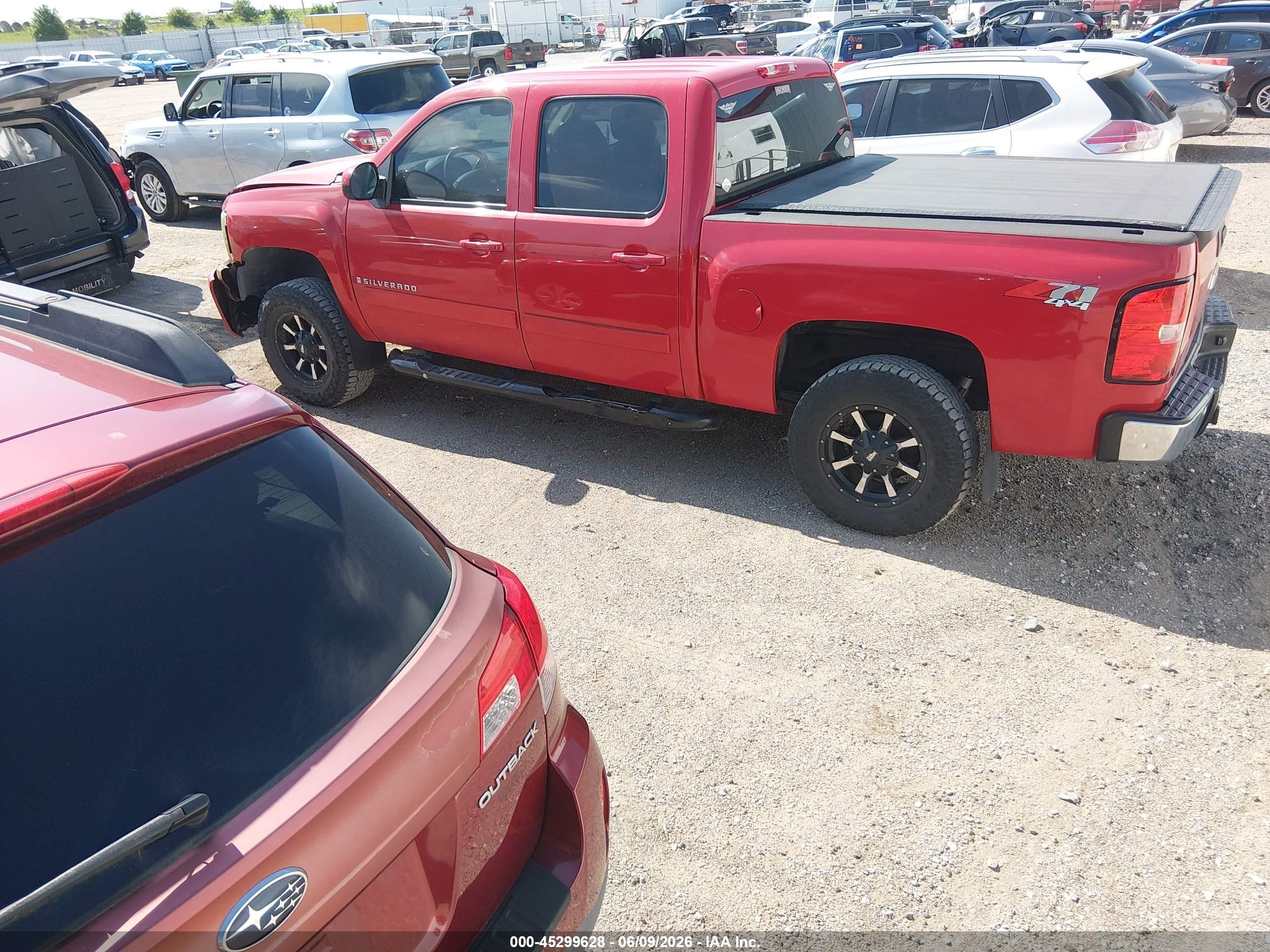 2007 Chevrolet Silverado 1500 Ltz Red vin: 3GCEK13M07G511136