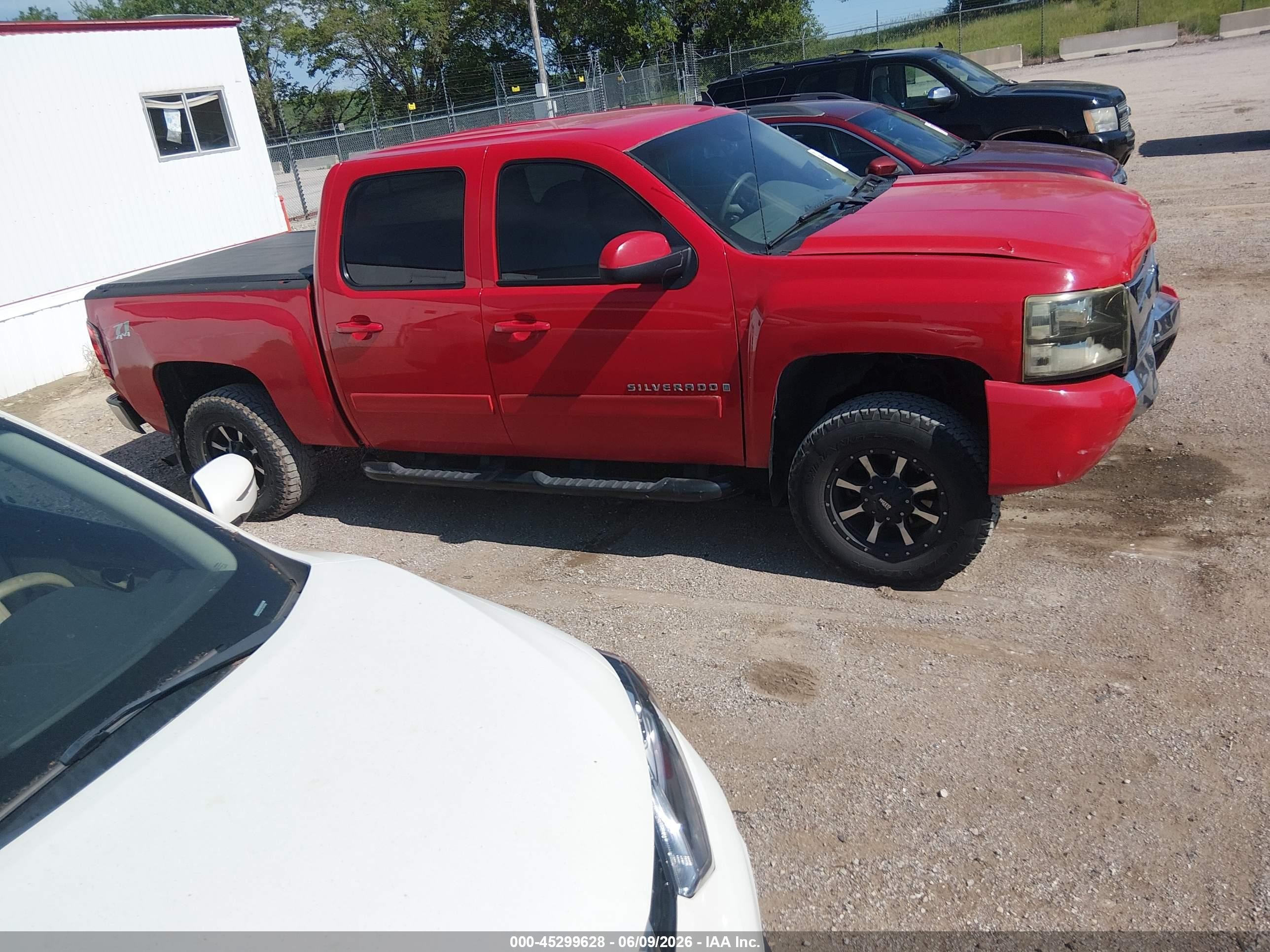 2007 Chevrolet Silverado 1500 Ltz Red vin: 3GCEK13M07G511136
