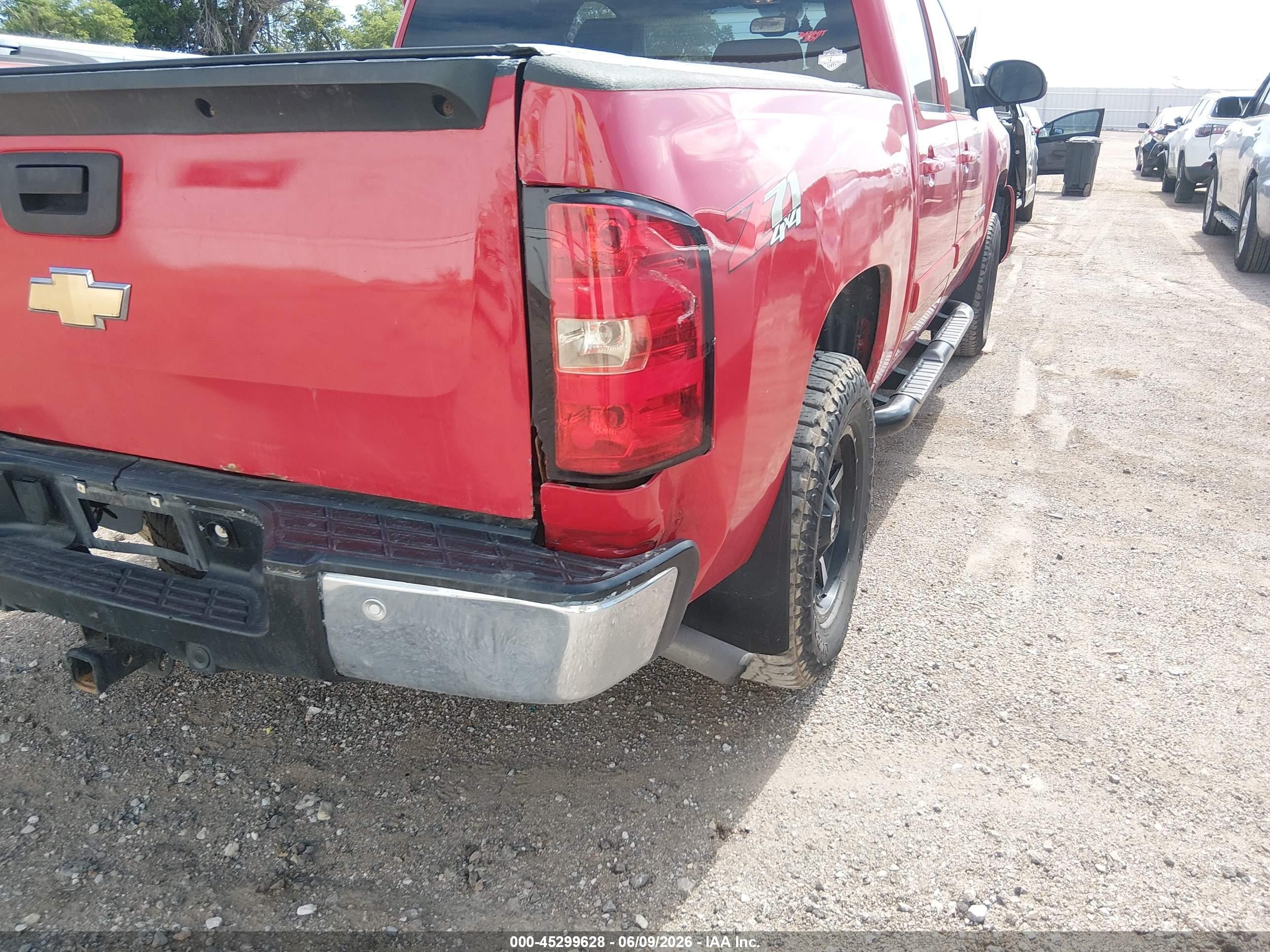 2007 Chevrolet Silverado 1500 Ltz Red vin: 3GCEK13M07G511136