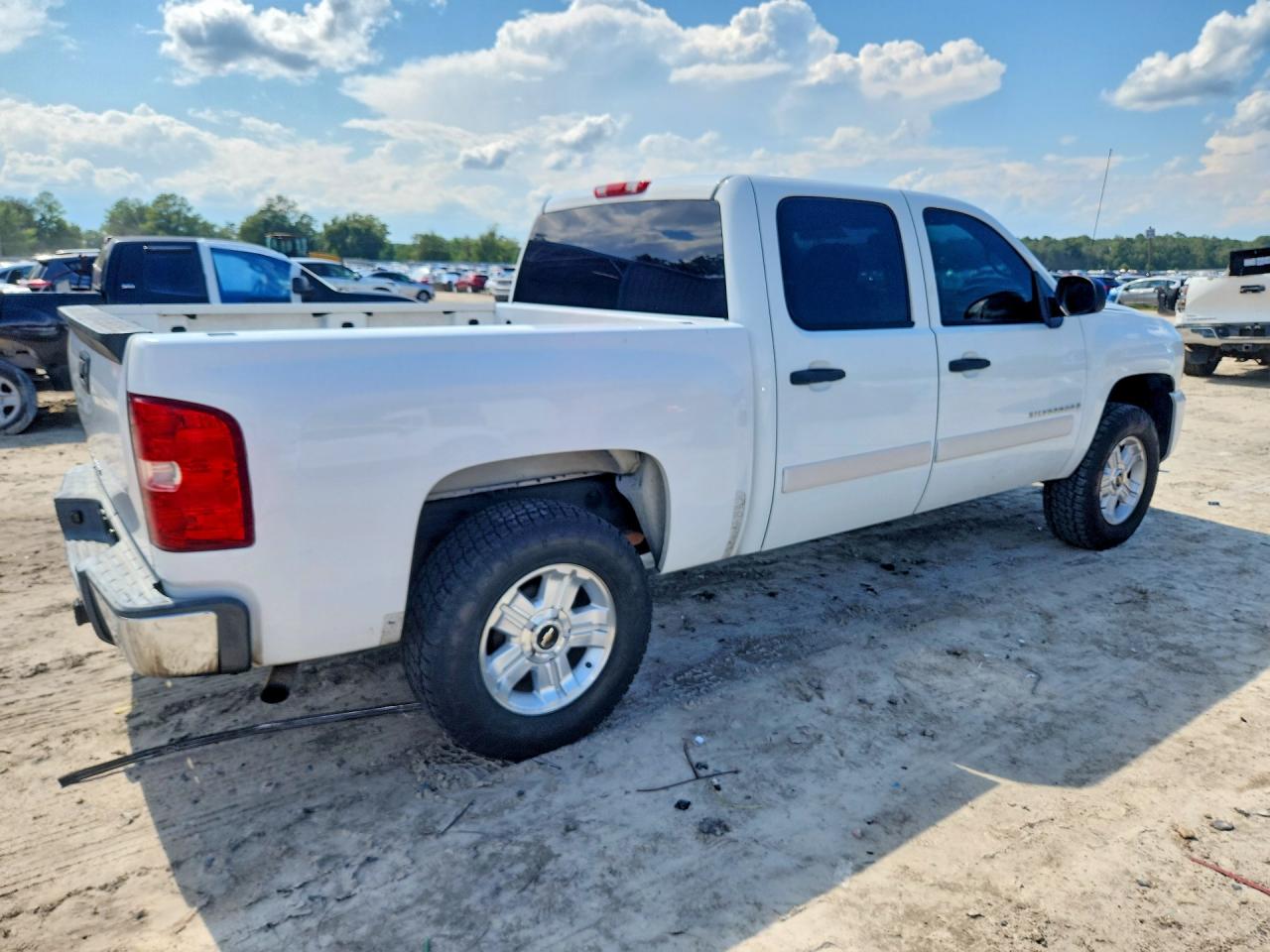 2008 Chevrolet Silverado K1500 Белый vin: 3GCEK13M08G112986