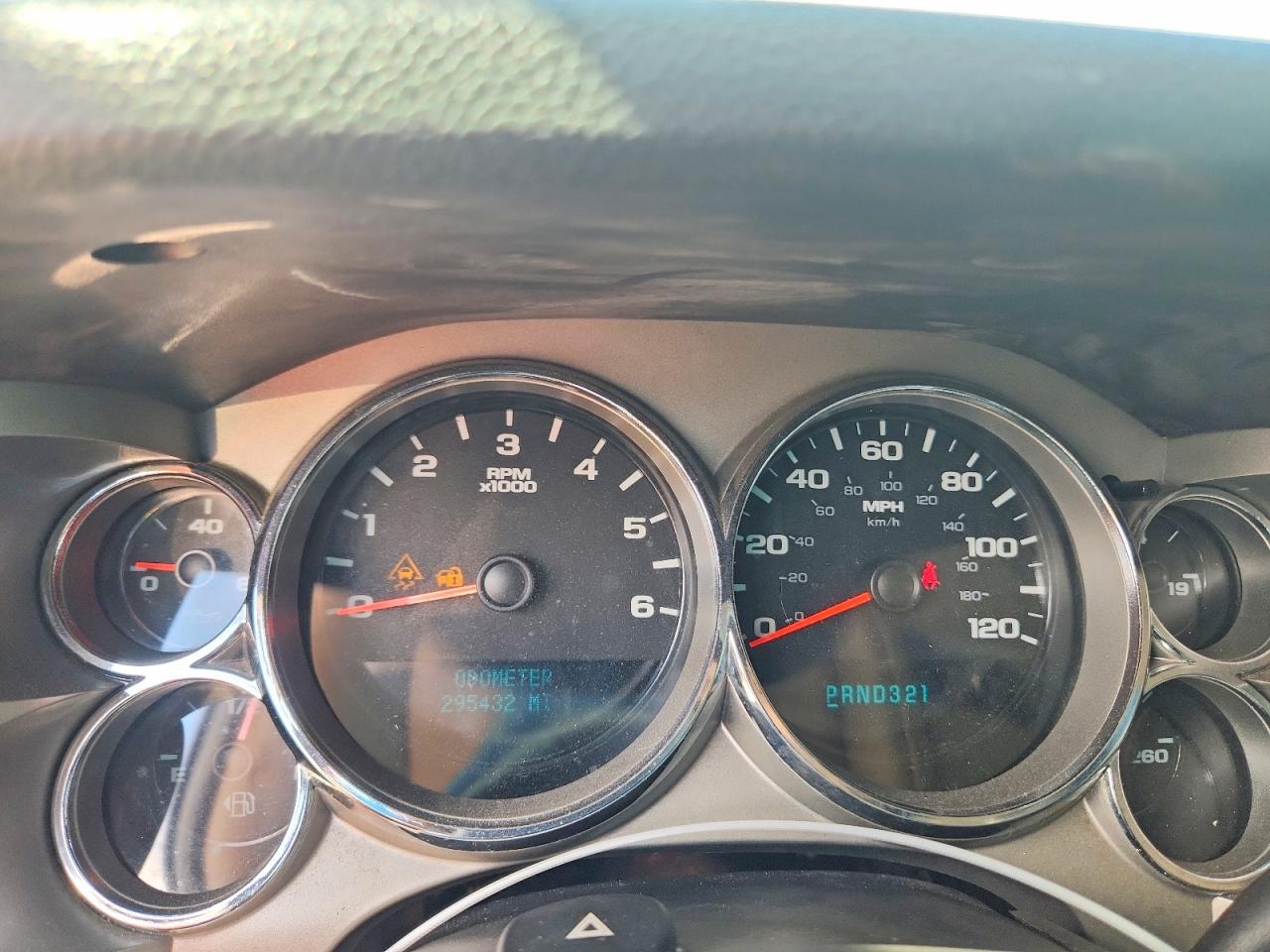 2008 Chevrolet Silverado K1500 Белый vin: 3GCEK13M08G112986
