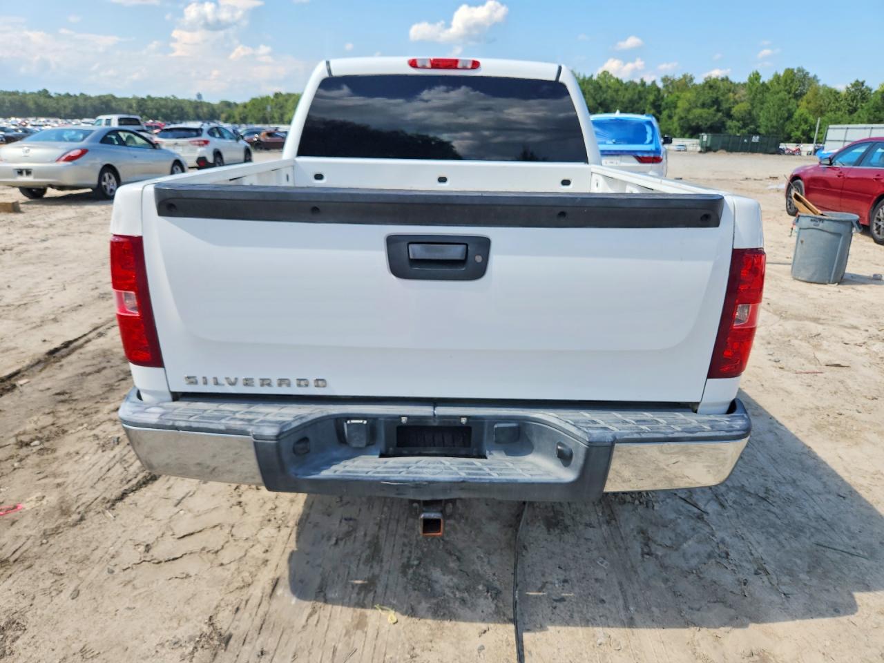 2008 Chevrolet Silverado K1500 Белый vin: 3GCEK13M08G112986