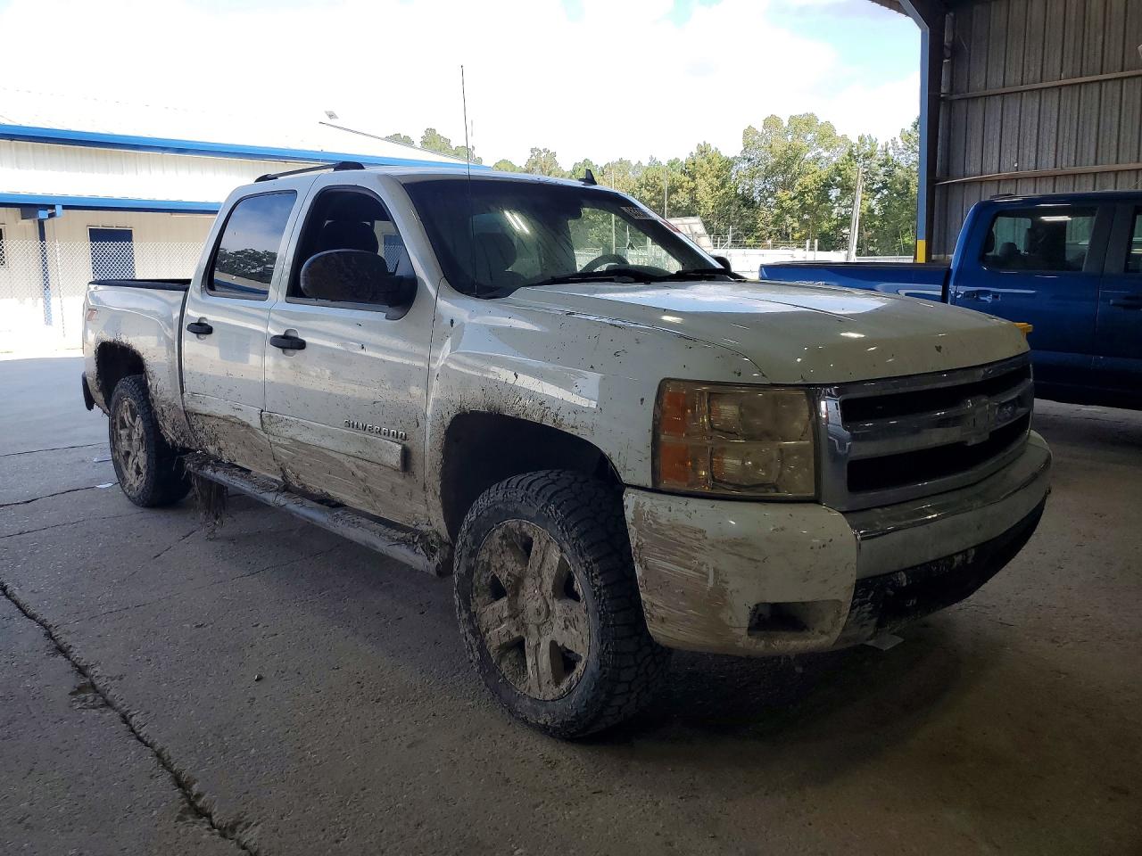 2007 Chevrolet Silverado K1500 Crew Cab White vin: 3GCEK13M27G512854