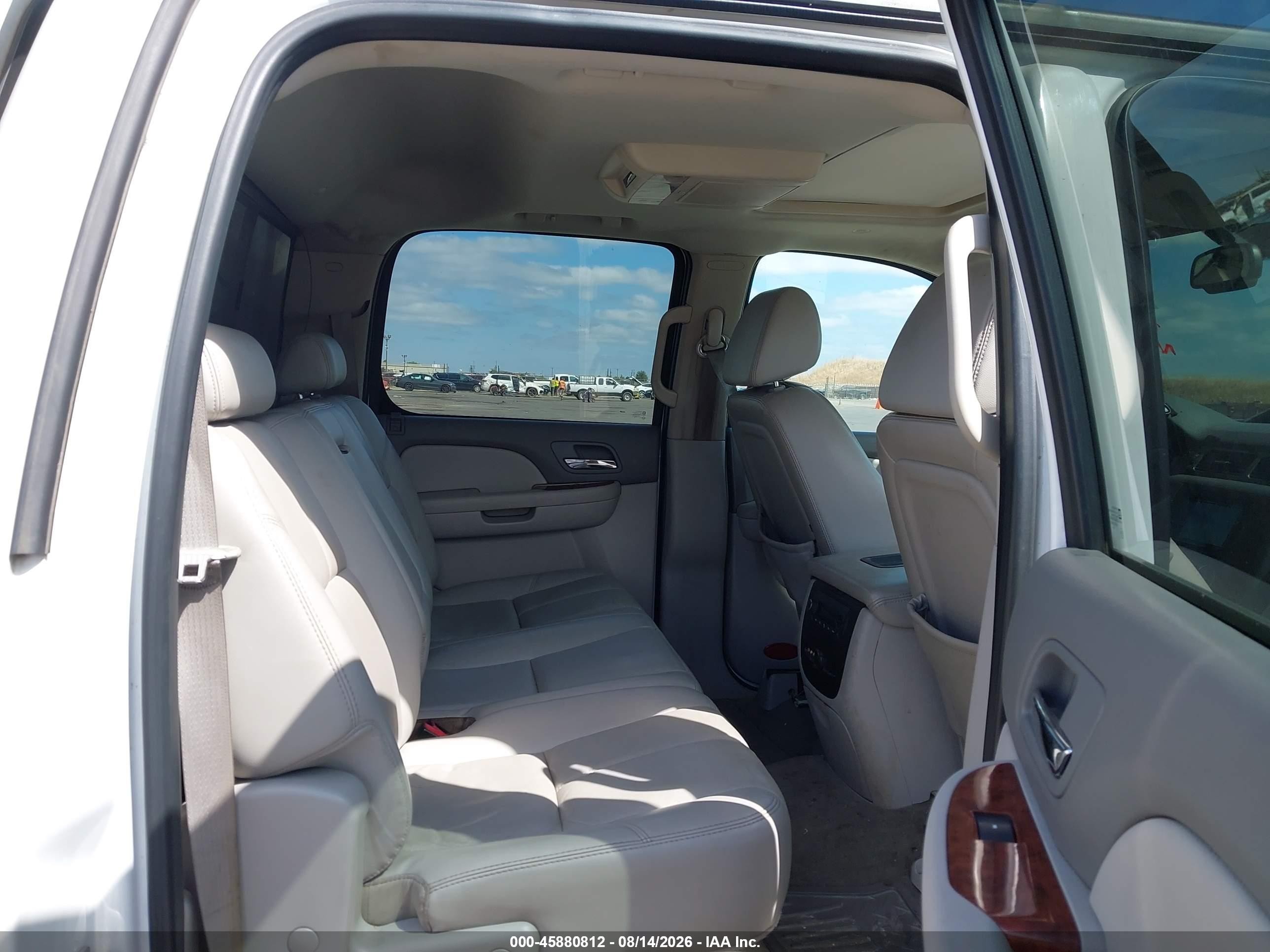2008 Chevrolet Silverado 1500 Ltz White vin: 3GCEK13M28G197281