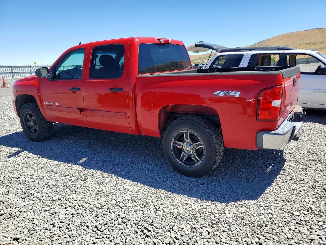 2007 Chevrolet Silverado K1500 Crew Cab Red vin: 3GCEK13M77G506614