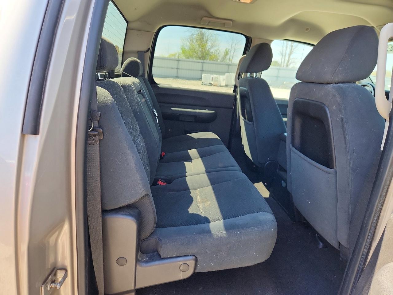 2007 Chevrolet Silverado K1500 Crew Cab Silver vin: 3GCEK13M87G503494