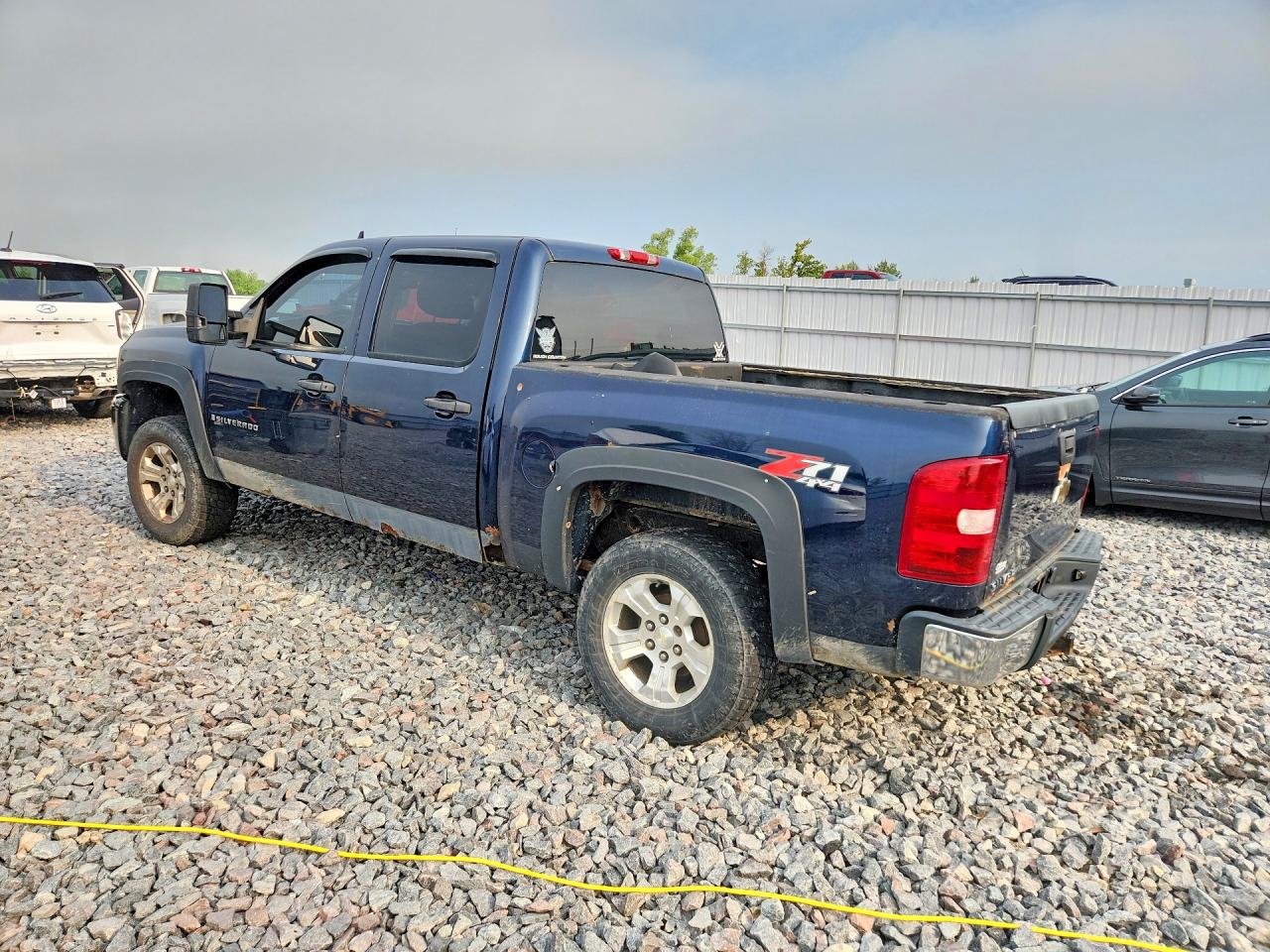 2007 Chevrolet Silverado K1500 Crew Cab Blue vin: 3GCEK13M87G544434