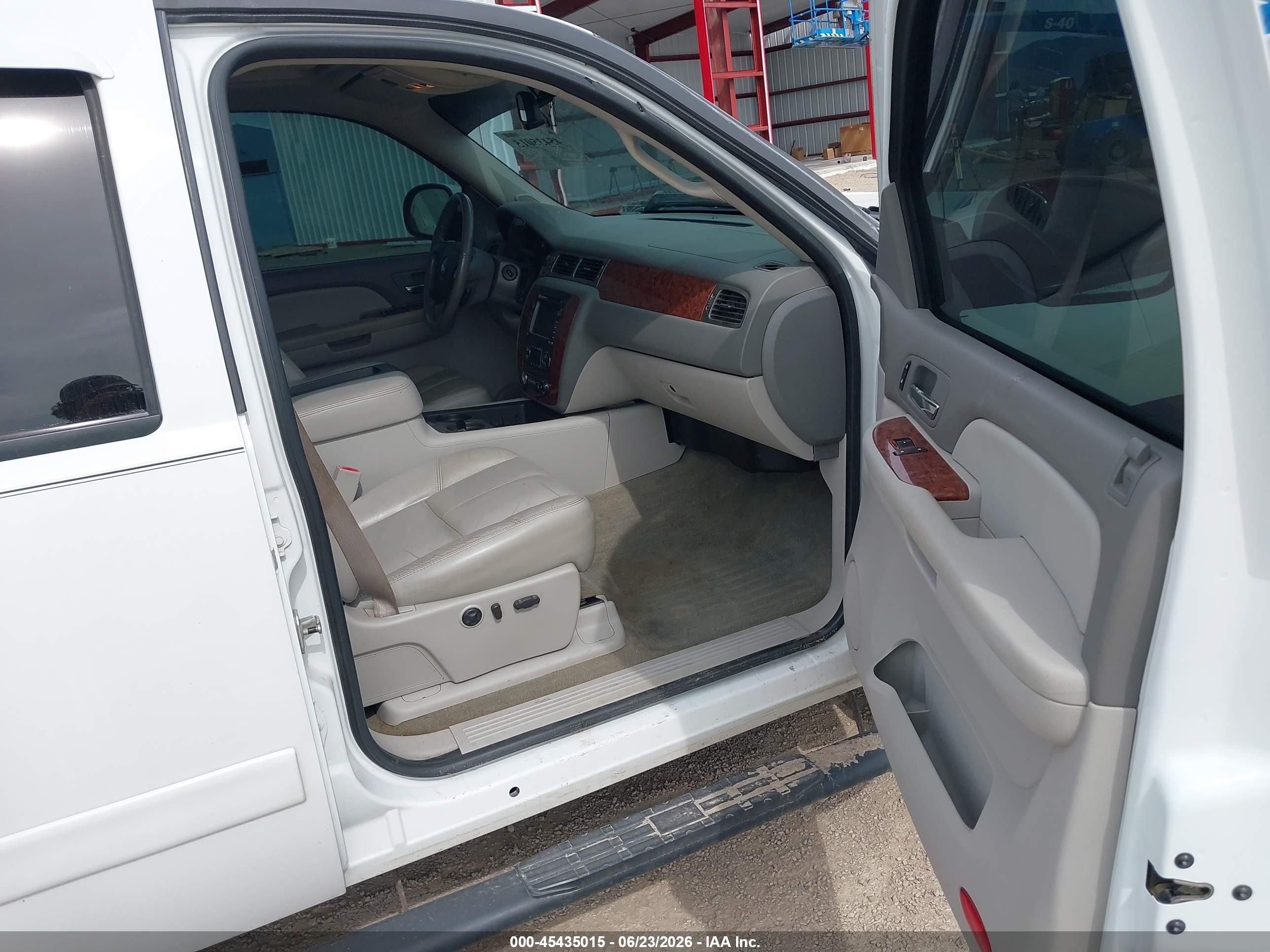 2007 Chevrolet Silverado 1500 Ltz White vin: 3GCEK13Y37G556526