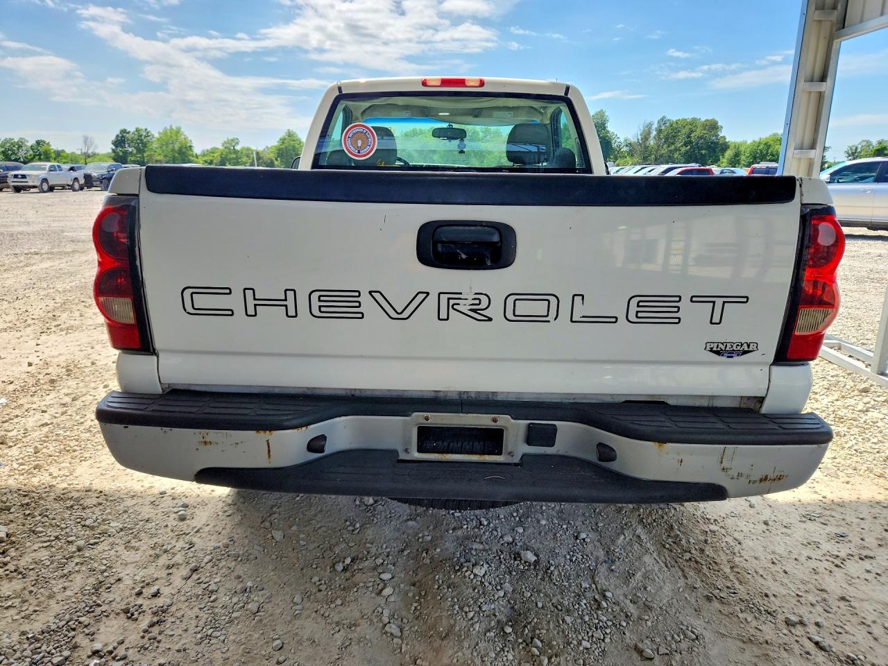 2006 Chevrolet 1502 White vin: 3GCEK14V56G182018