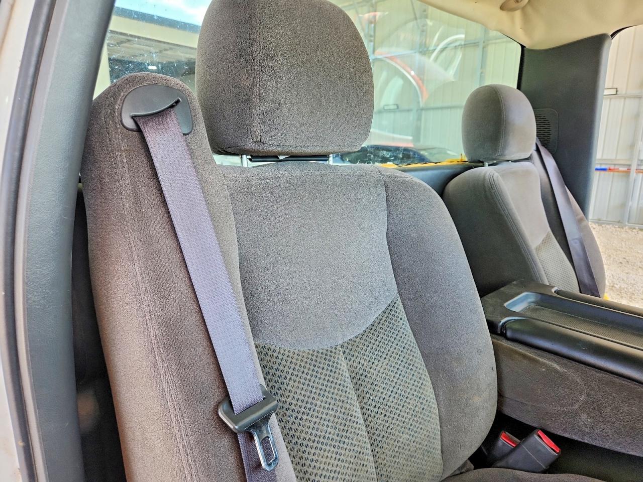 2006 Chevrolet 1502 White vin: 3GCEK14V56G182018