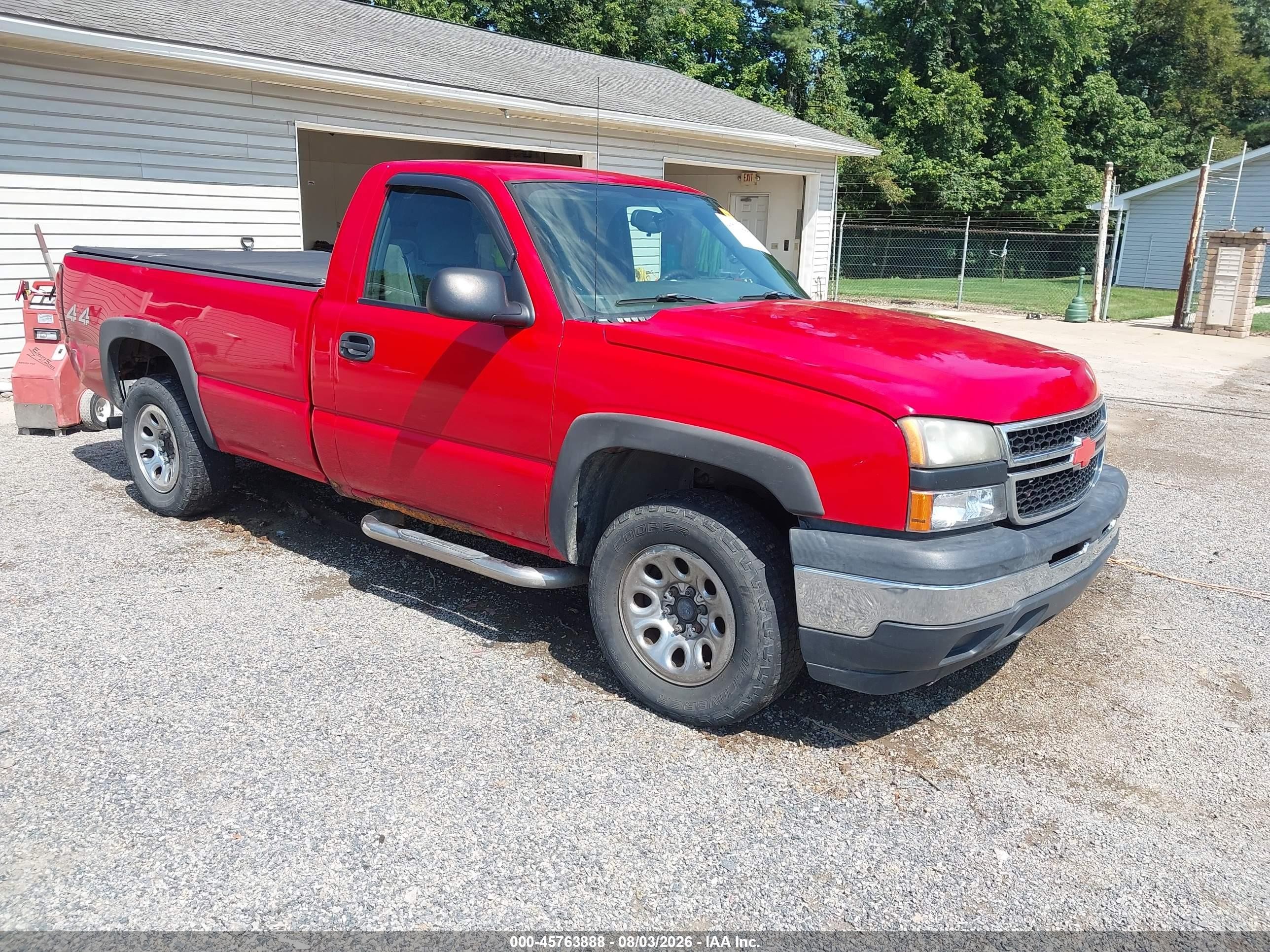 2007 Chevrolet Silverado 1500 Classic Work Truck Red vin: 3GCEK14X17G214188