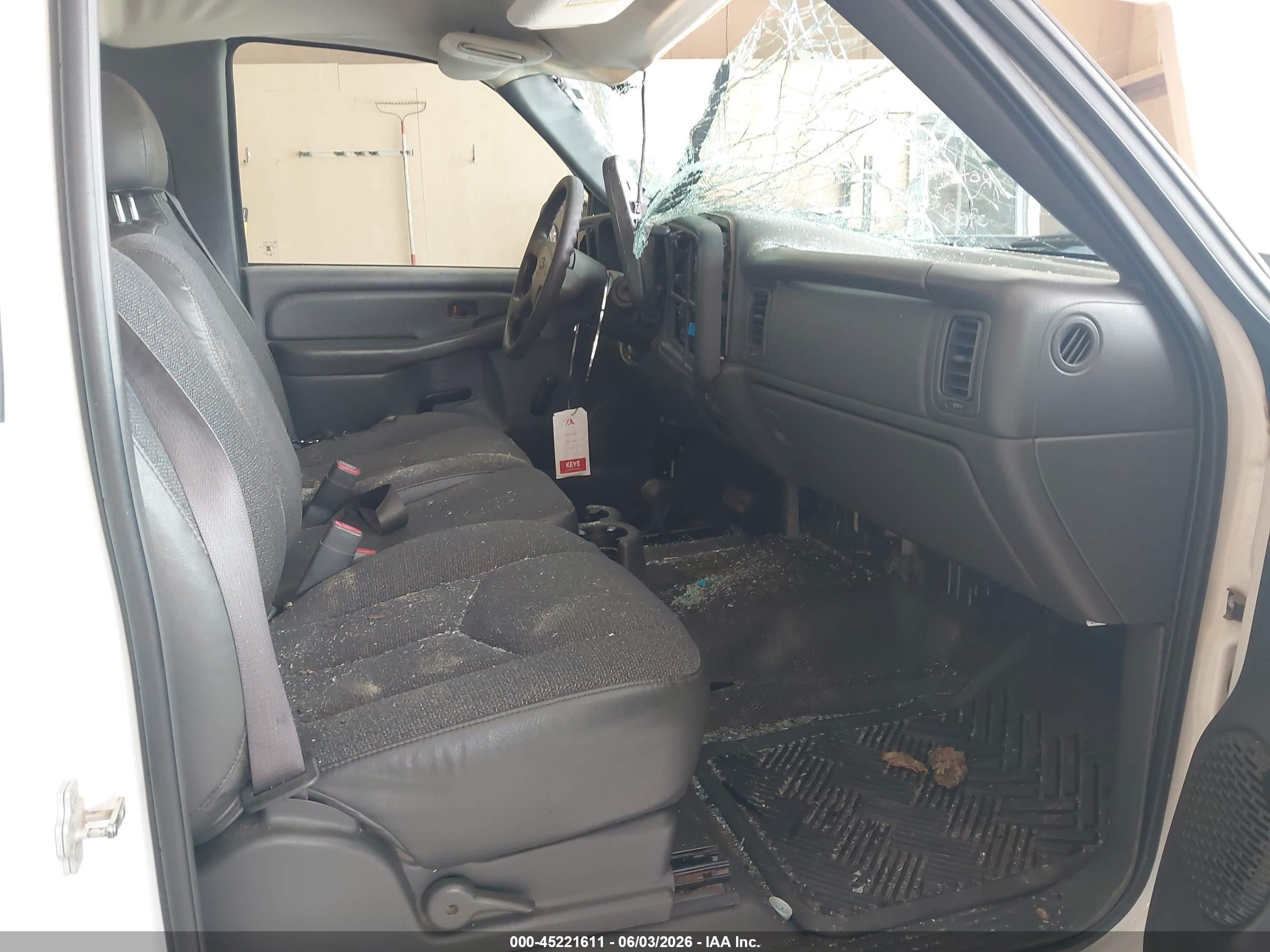 2006 Chevrolet Silverado 1500 Work Truck White vin: 3GCEK14X66G265099
