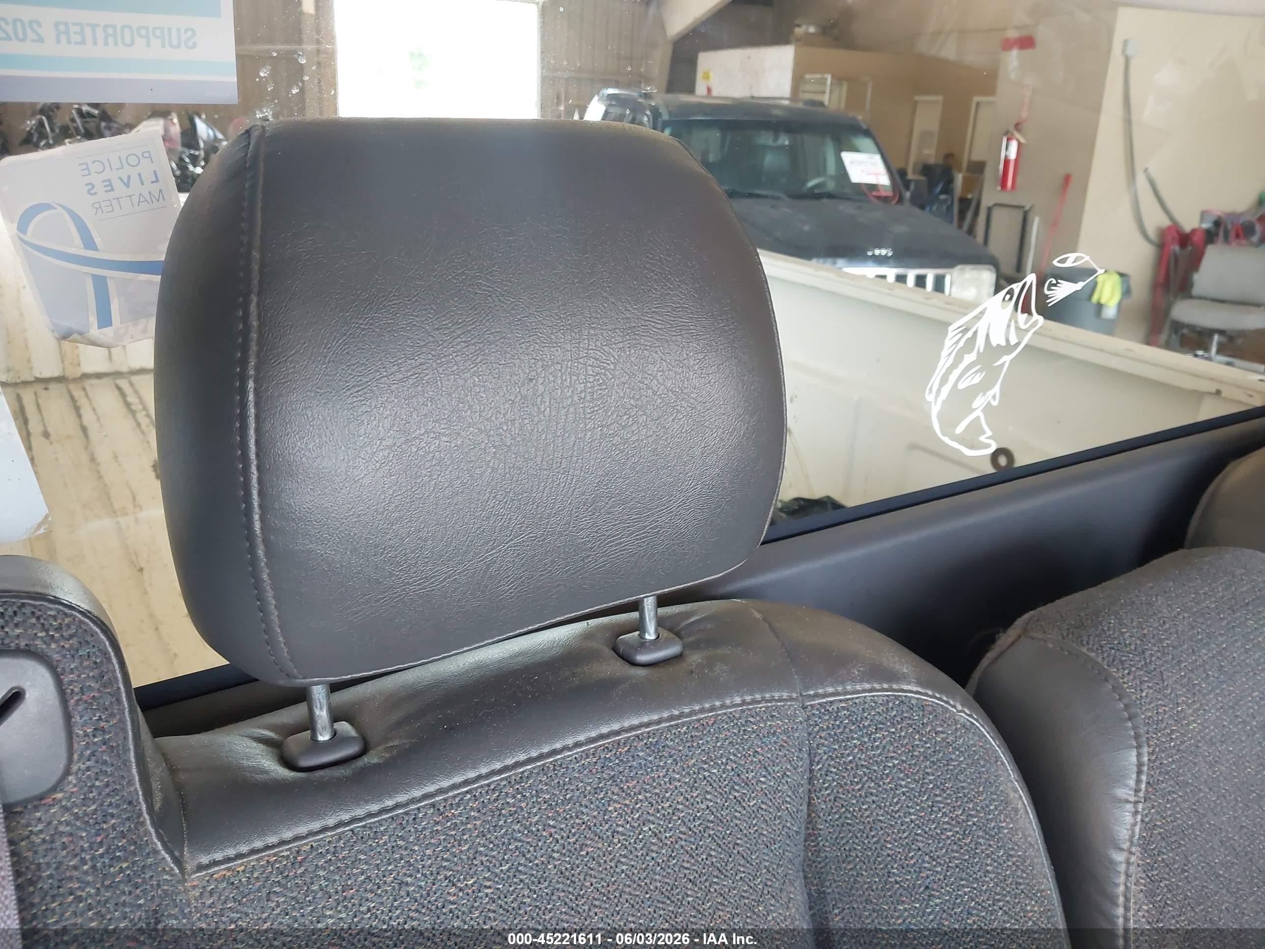 2006 Chevrolet Silverado 1500 Work Truck White vin: 3GCEK14X66G265099