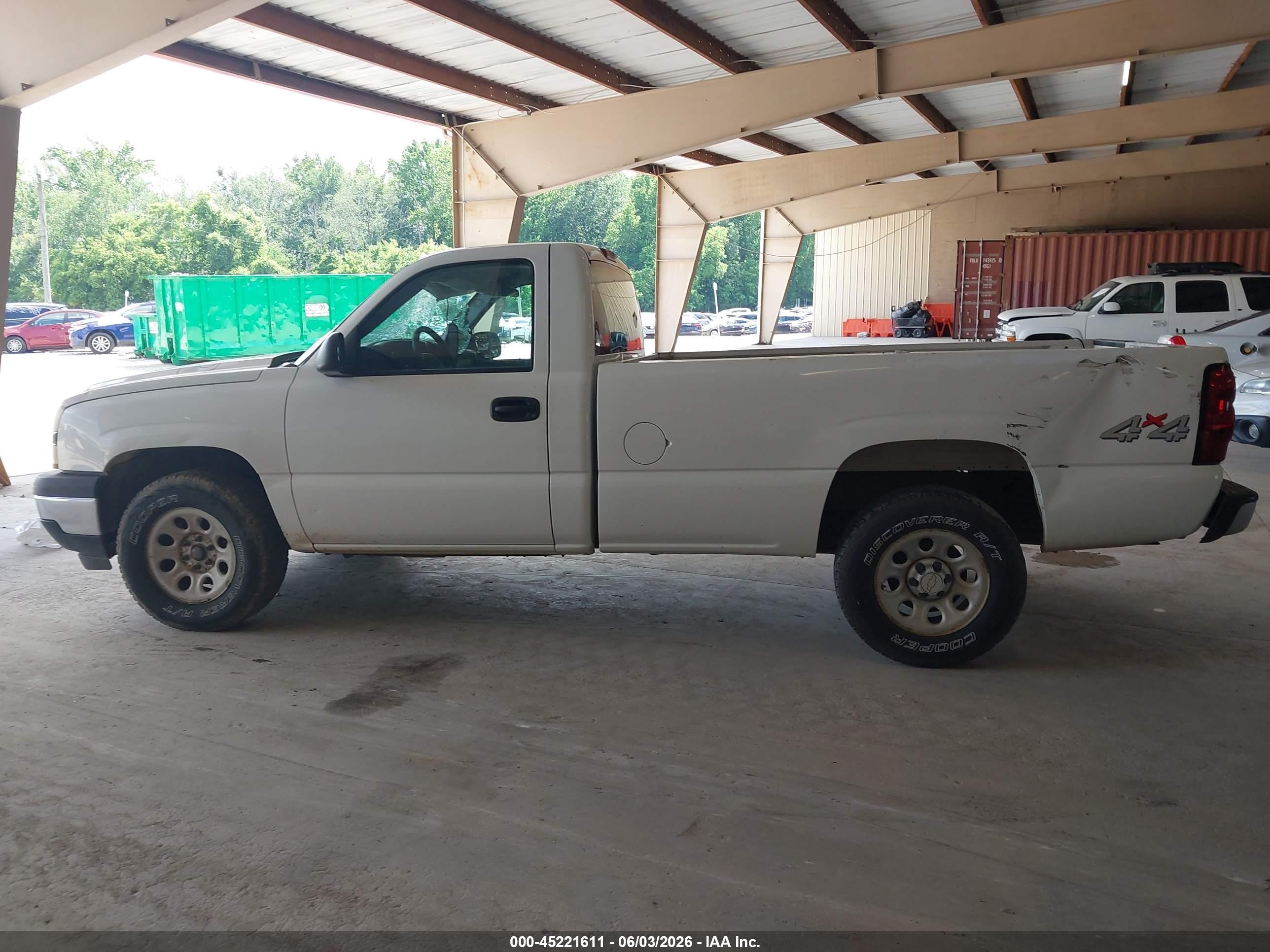 2006 Chevrolet Silverado 1500 Work Truck White vin: 3GCEK14X66G265099