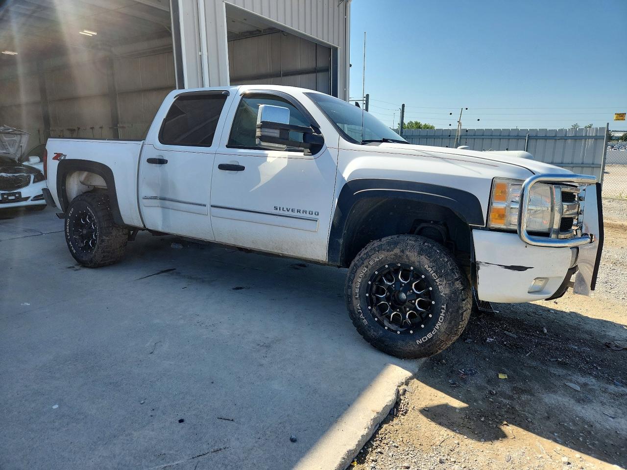 2009 Chevrolet Silverado K1500 Lt White vin: 3GCEK23389G272502