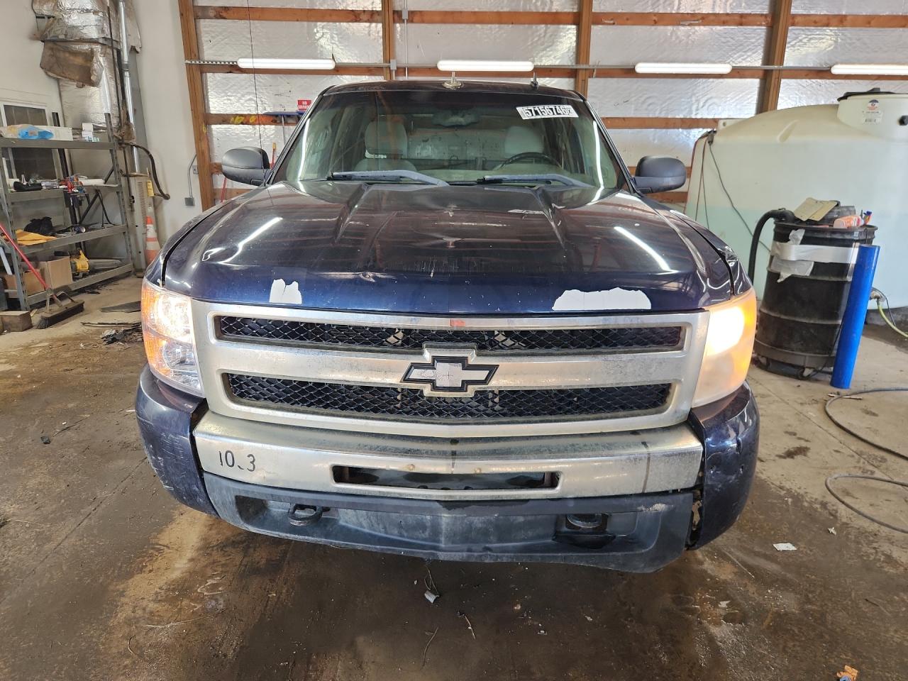 2009 Chevrolet Silverado K1500 Lt Blue vin: 3GCEK23C69G219443 Damage: Left Head Lamp, Faded, Repair Required
