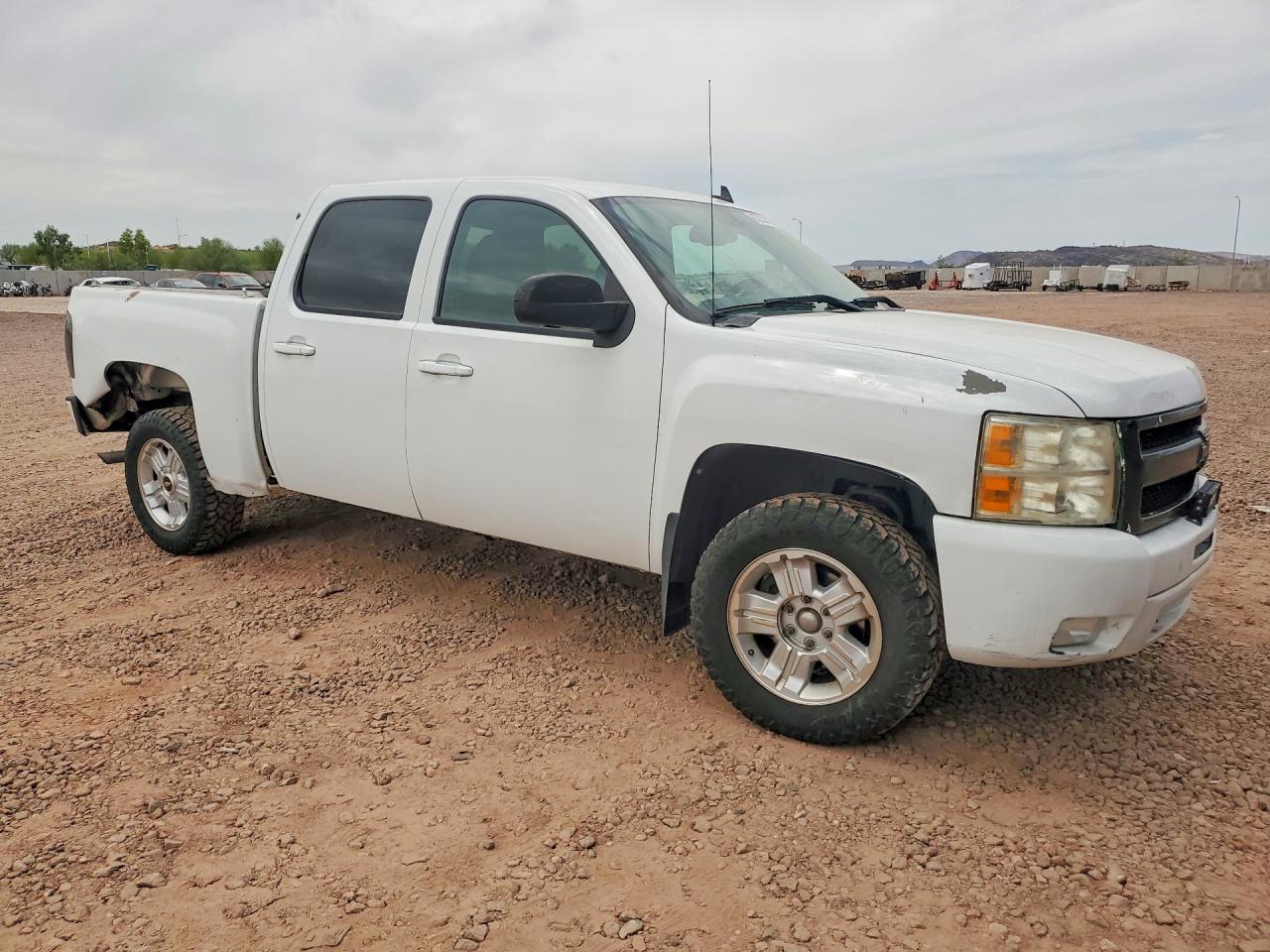 2009 Chevrolet Silverado K1500 Lt White vin: 3GCEK23M09G277685