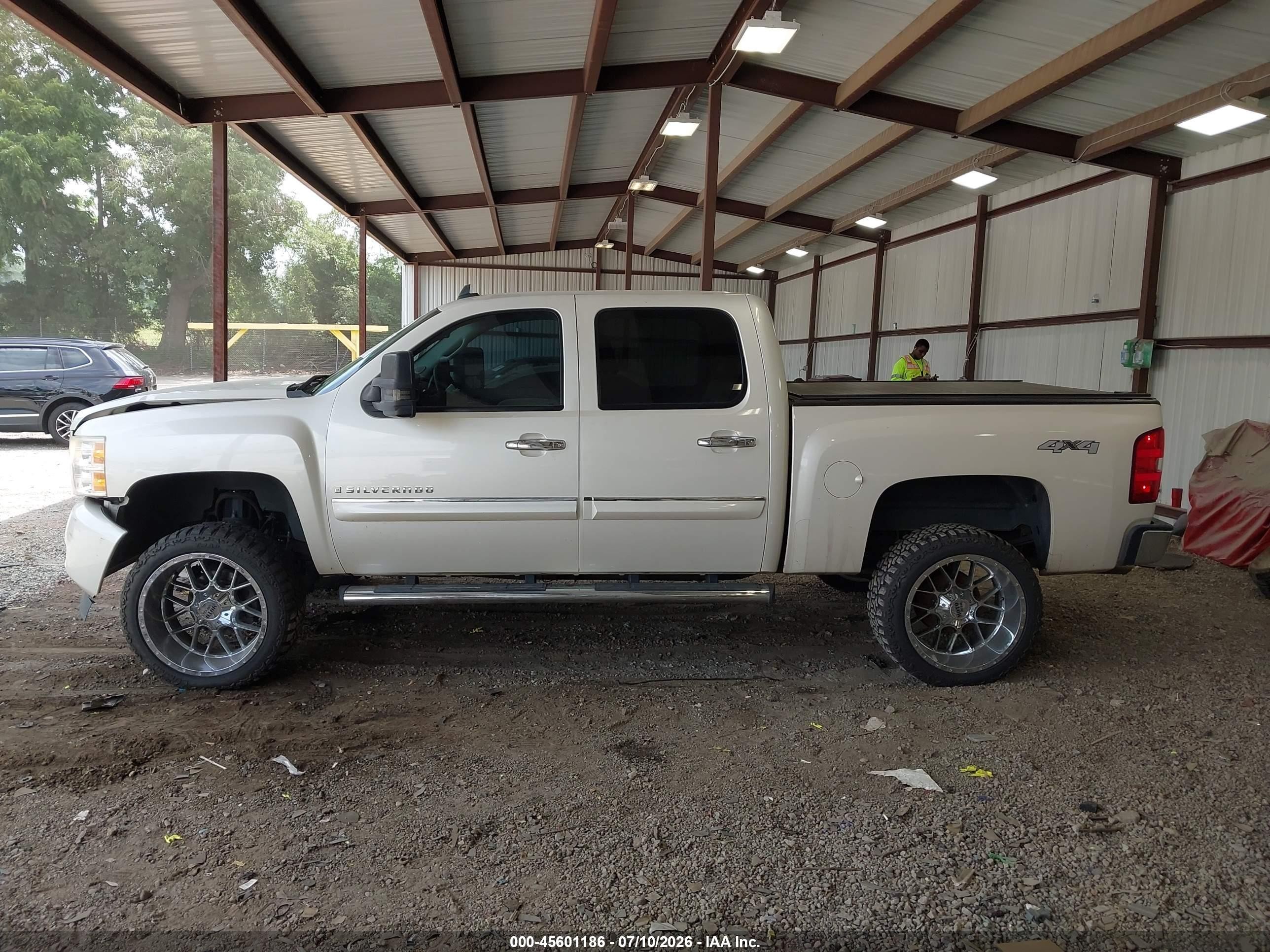 2009 Chevrolet Silverado 1500 Ltz White vin: 3GCEK33369G159055