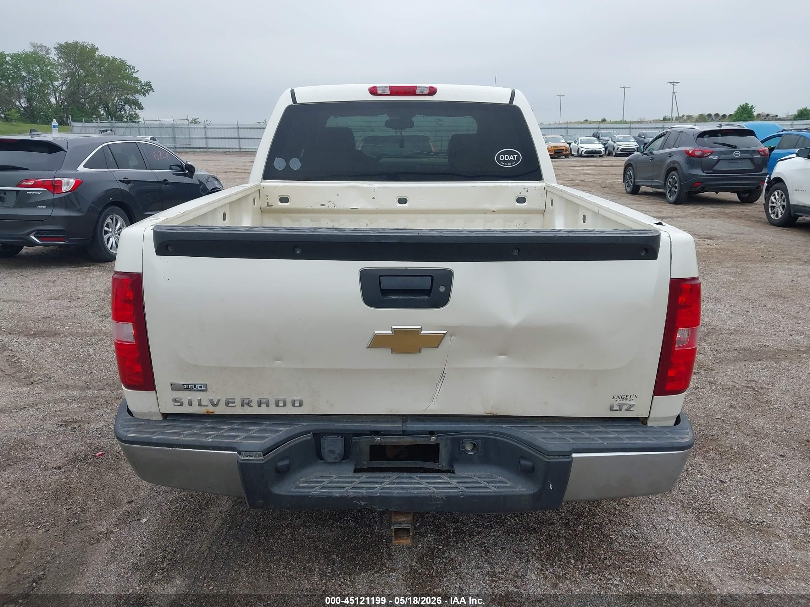 2009 Chevrolet Silverado 1500 Ltz White vin: 3GCEK33389G236847