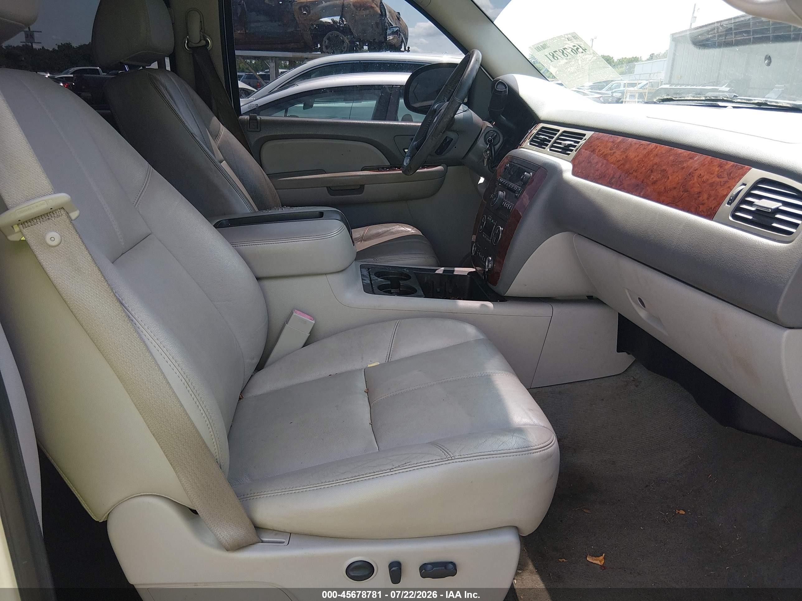 2009 Chevrolet Silverado 1500 Ltz White vin: 3GCEK33399G251311