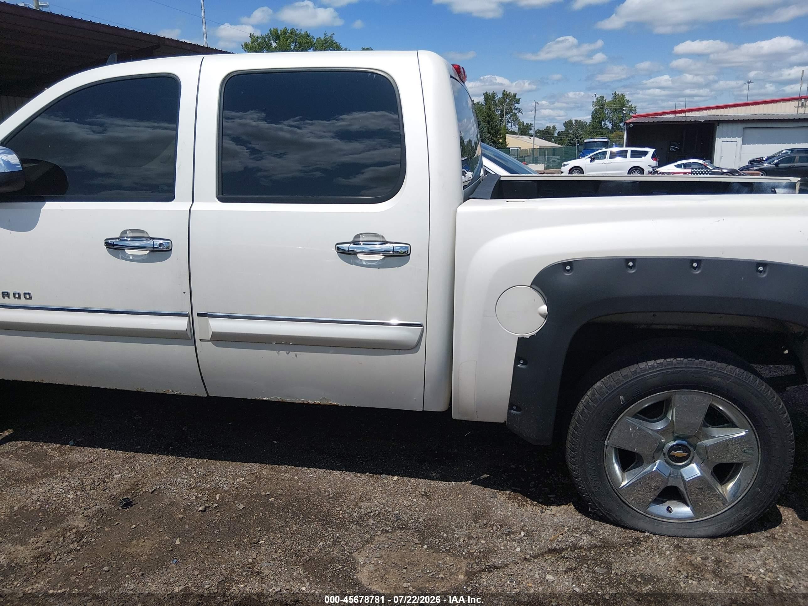 2009 Chevrolet Silverado 1500 Ltz White vin: 3GCEK33399G251311