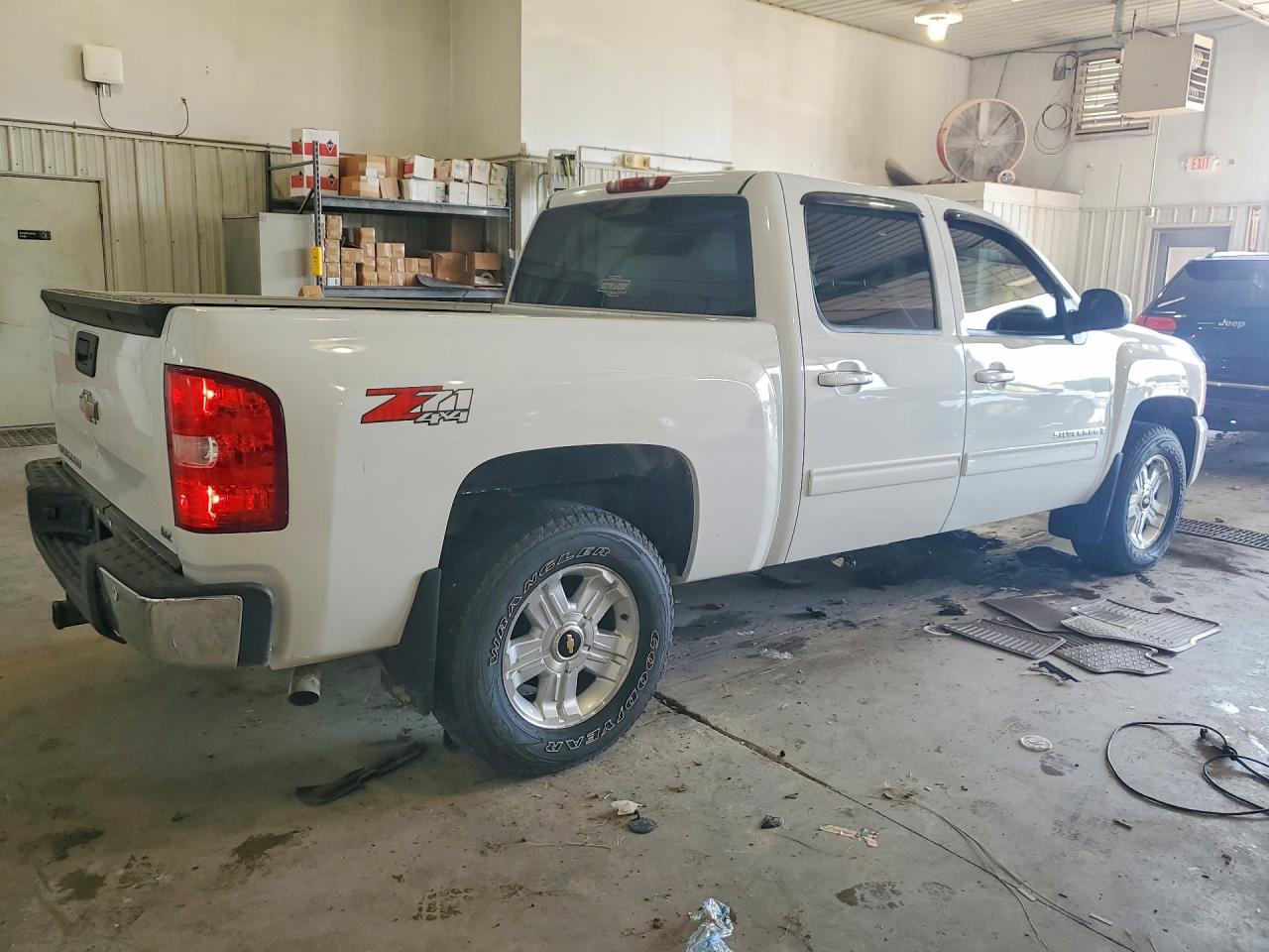 2009 Chevrolet Silverado K1500 Ltz White vin: 3GCEK33M09G125489