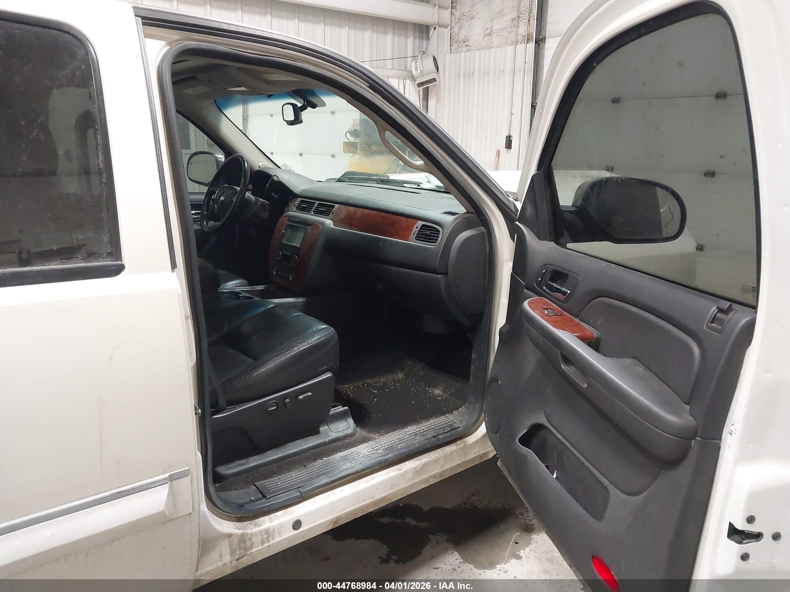 2009 Chevrolet Silverado 1500 Ltz White vin: 3GCEK33M19G158288