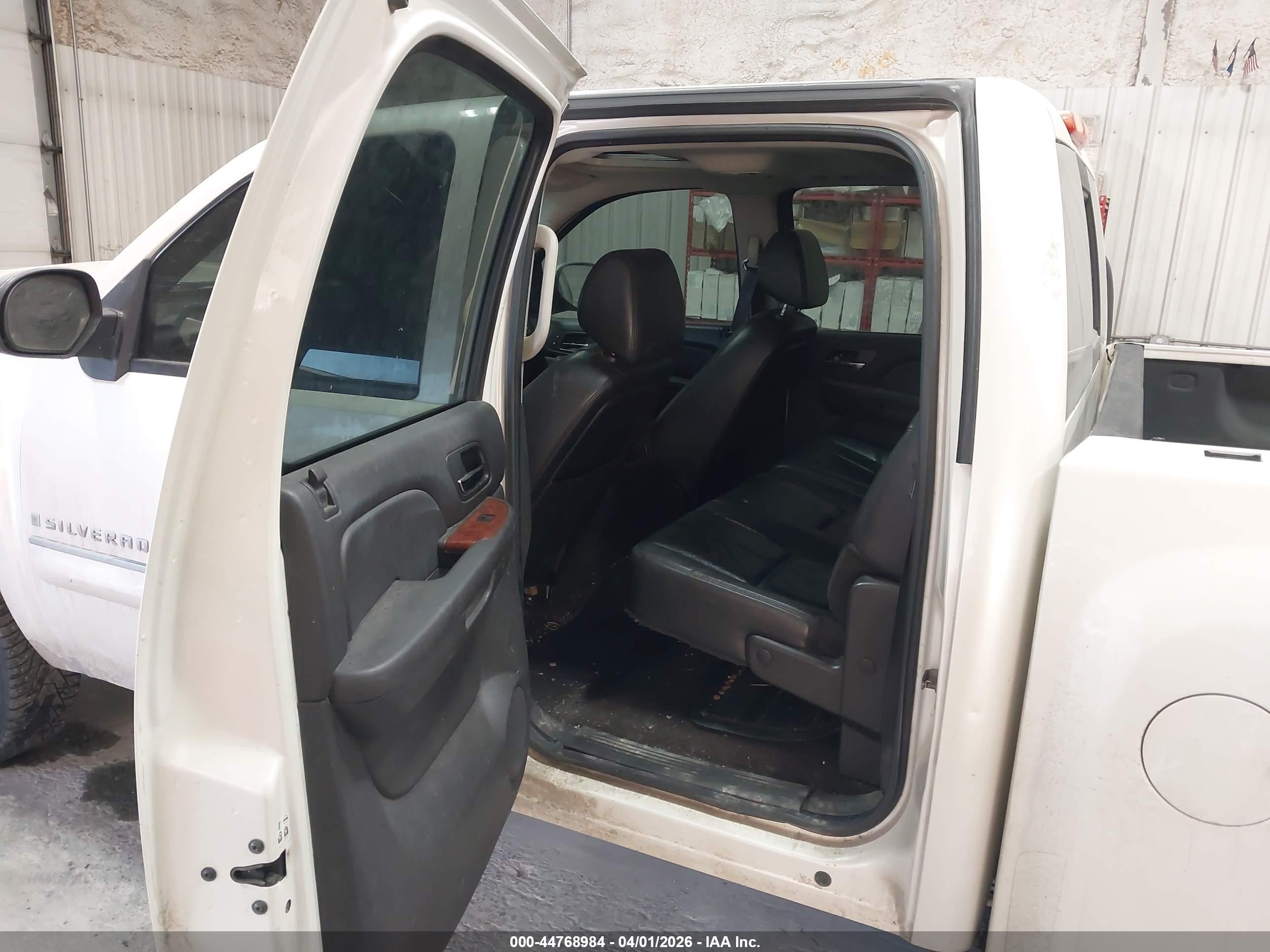 2009 Chevrolet Silverado 1500 Ltz White vin: 3GCEK33M19G158288
