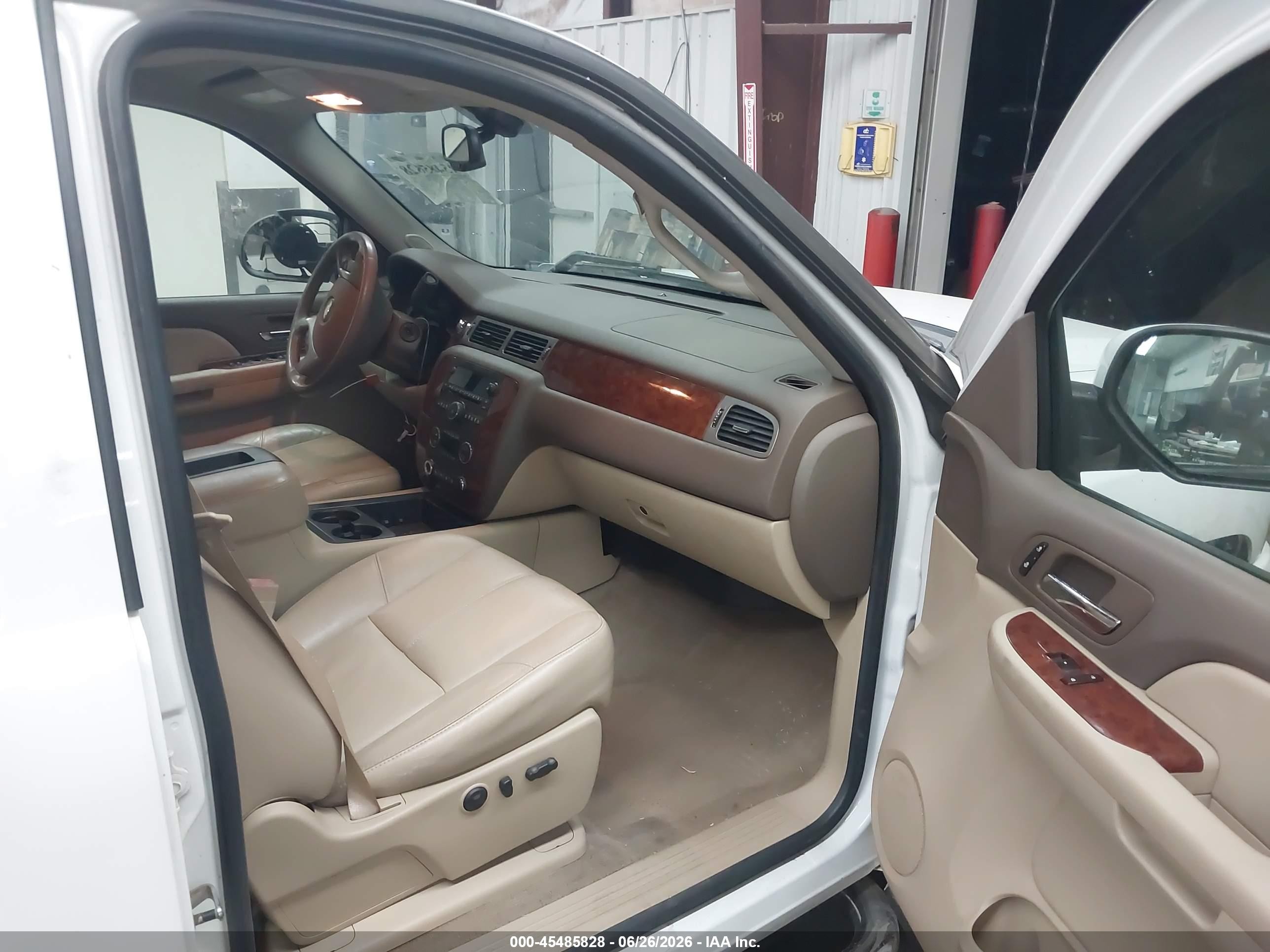 2009 Chevrolet Silverado 1500 Ltz White vin: 3GCEK33M39G102448