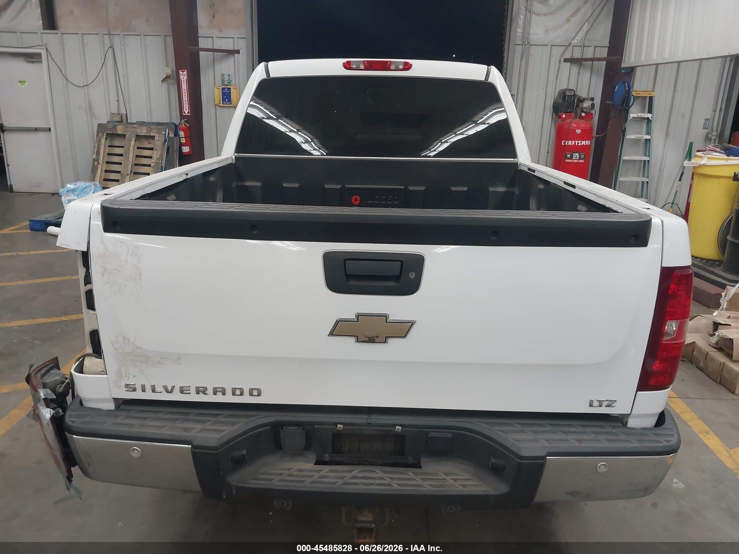 2009 Chevrolet Silverado 1500 Ltz White vin: 3GCEK33M39G102448