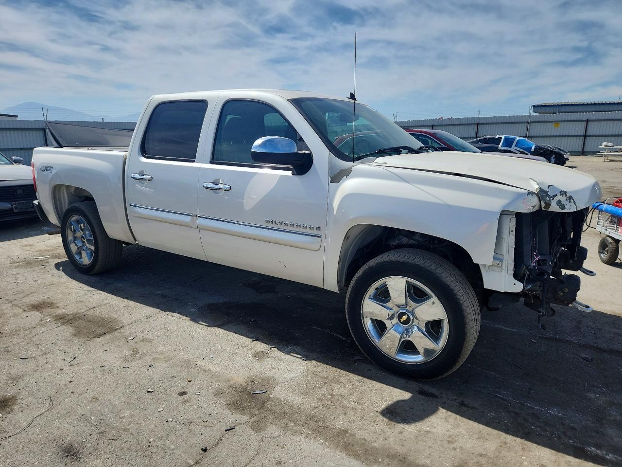 2009 Chevrolet Silverado K1500 Ltz White vin: 3GCEK33M79G238596