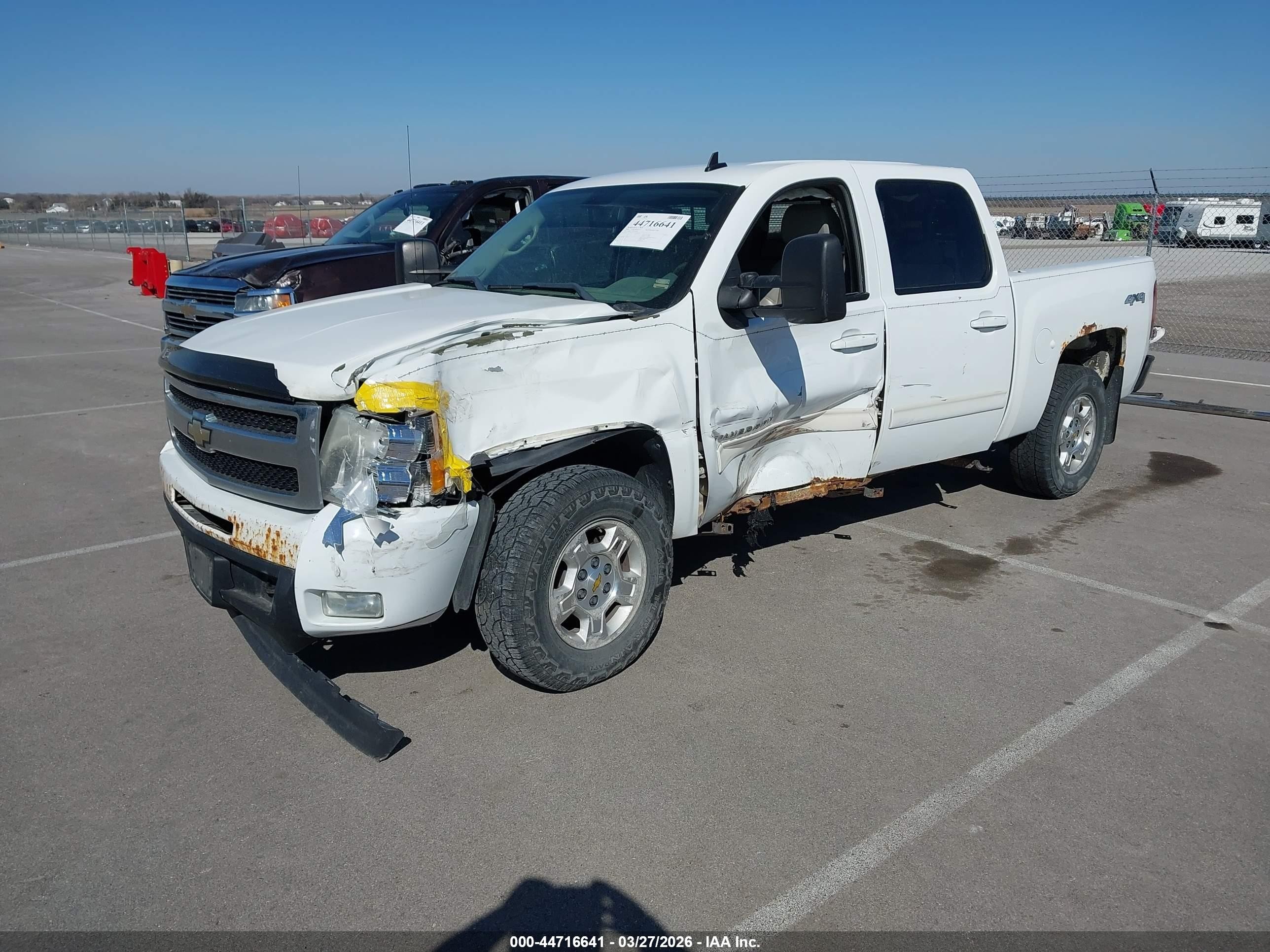 2009 Chevrolet Silverado 1500 Ltz Белый vin: 3GCFK332X9G289660