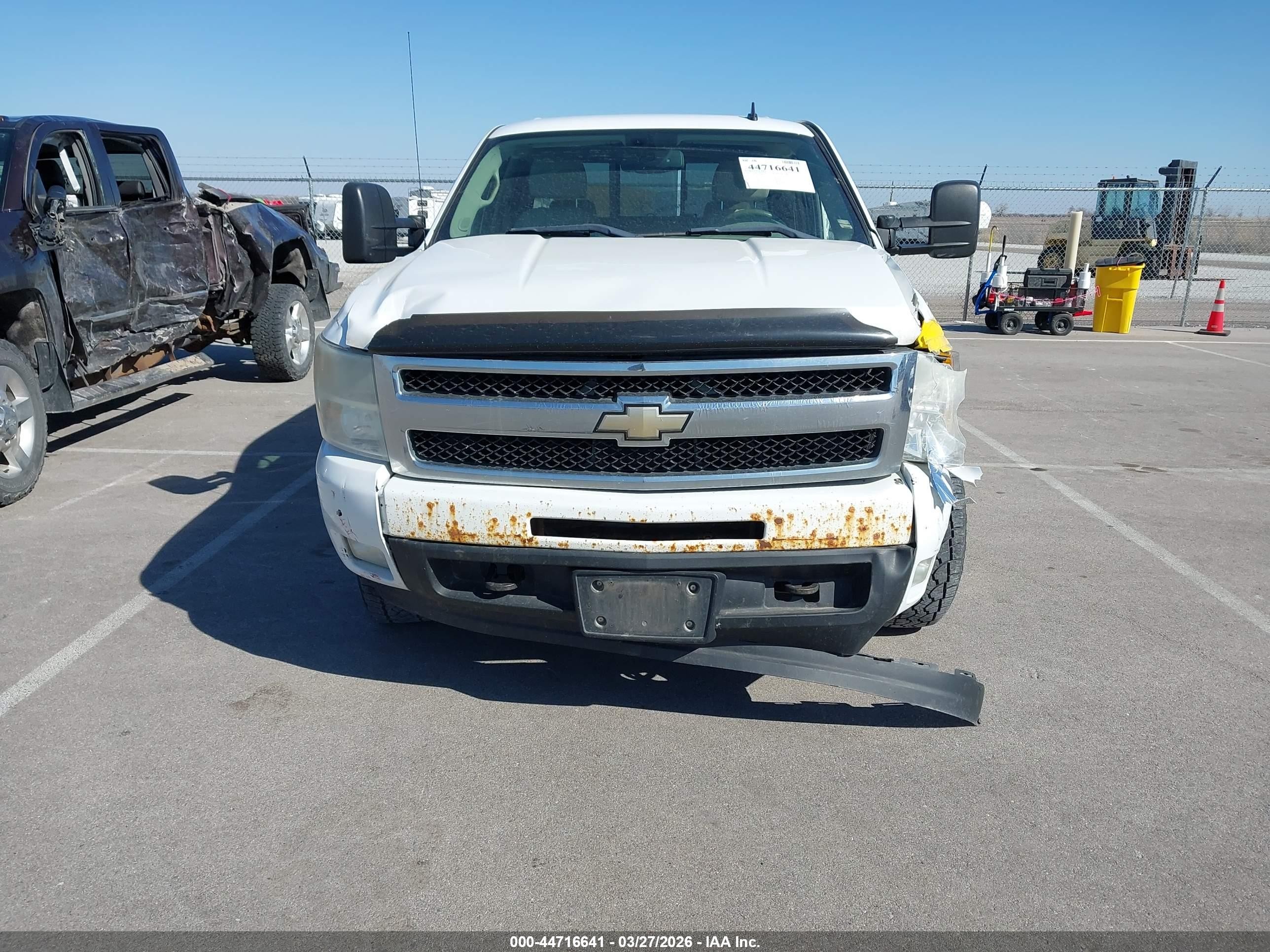 2009 Chevrolet Silverado 1500 Ltz Белый vin: 3GCFK332X9G289660
