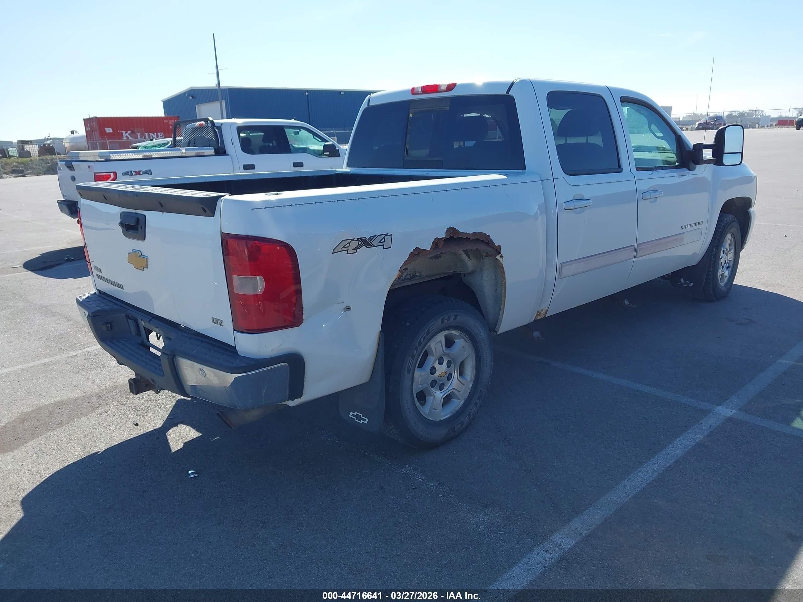 2009 Chevrolet Silverado 1500 Ltz Белый vin: 3GCFK332X9G289660
